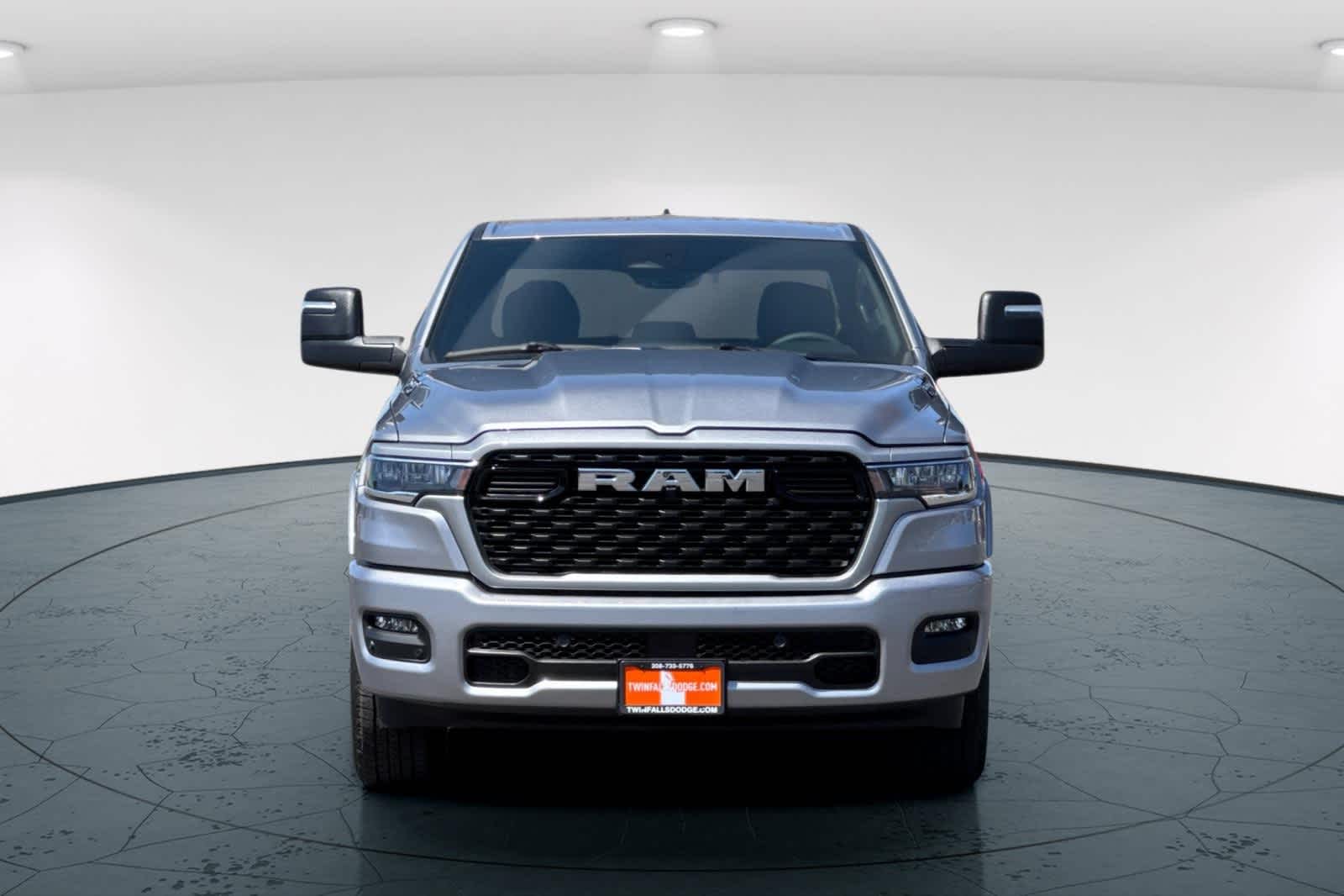 Thumbnail: 2025 RAM 1500 - 10