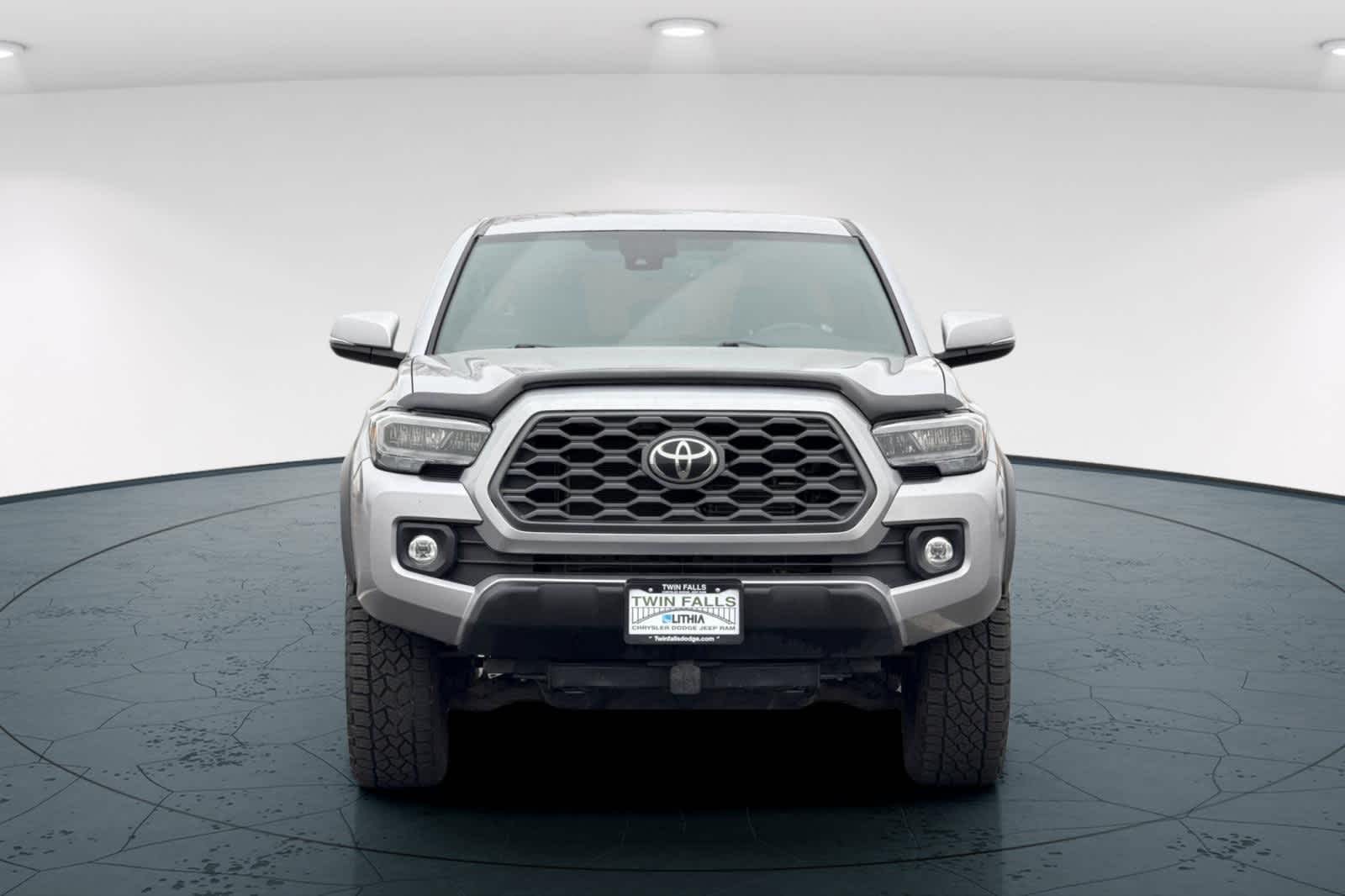Thumbnail: 2020 Toyota Tacoma - 10