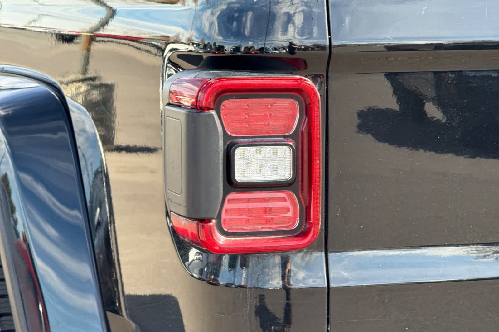 Thumbnail: 2020 Jeep Gladiator - 31