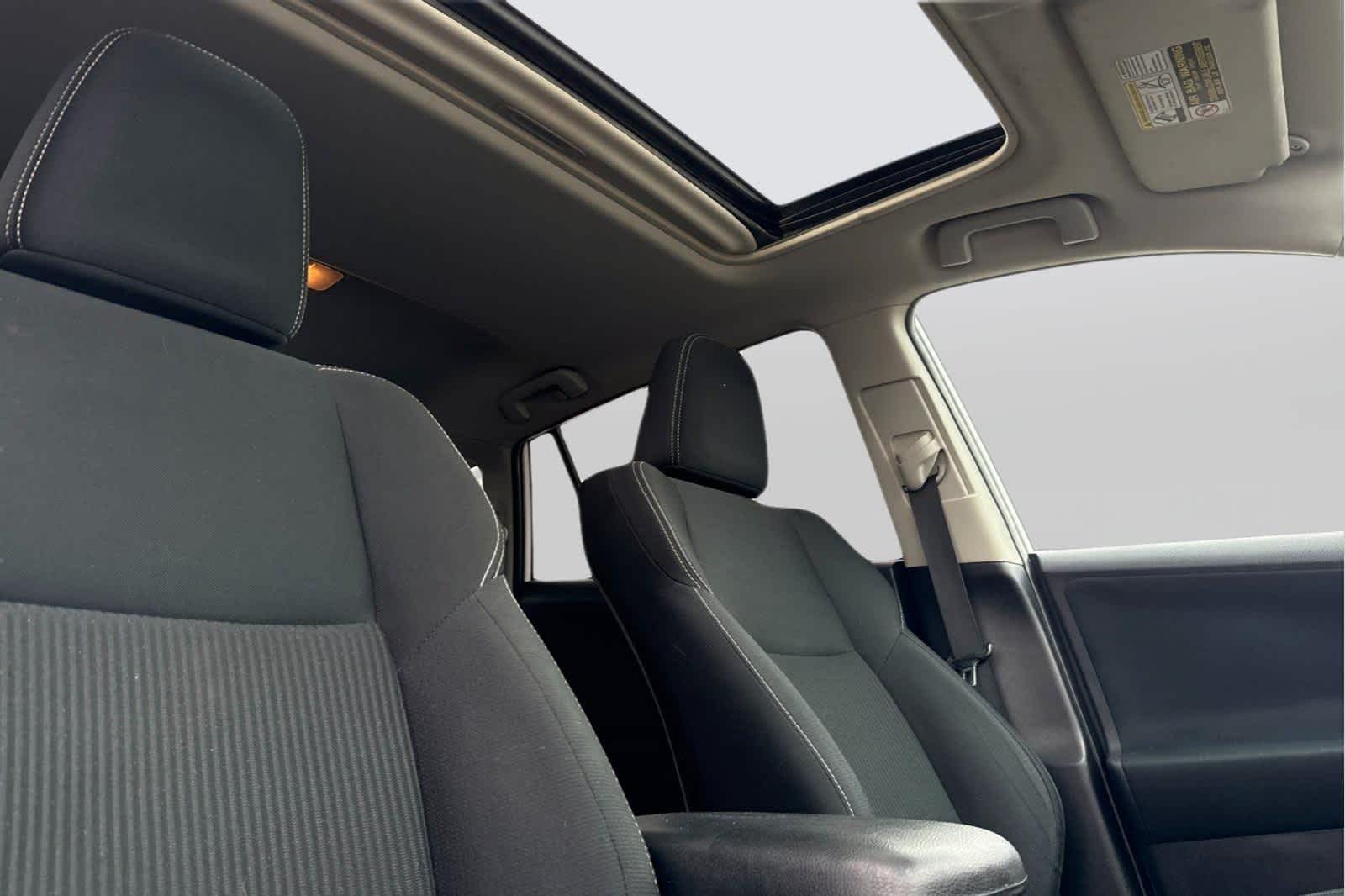 Thumbnail: 2013 Toyota RAV4 - 17