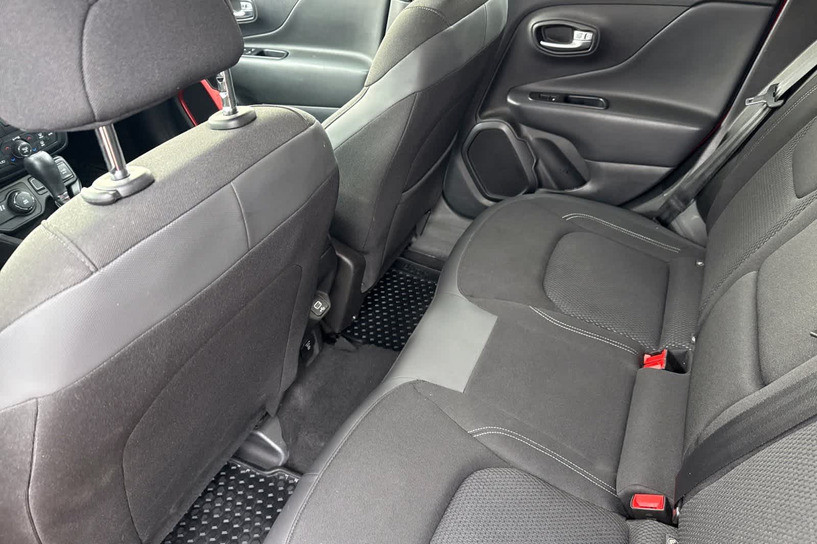 Thumbnail: 2022 Jeep Renegade - 4