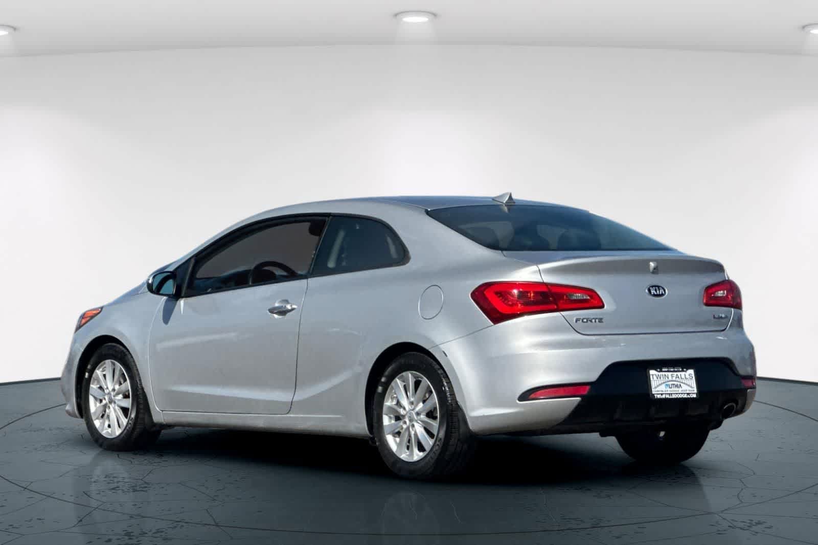 Thumbnail: 2016 Kia Forte - 8