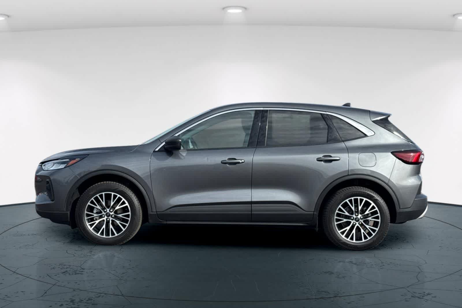 Thumbnail: 2023 Ford Escape - 9