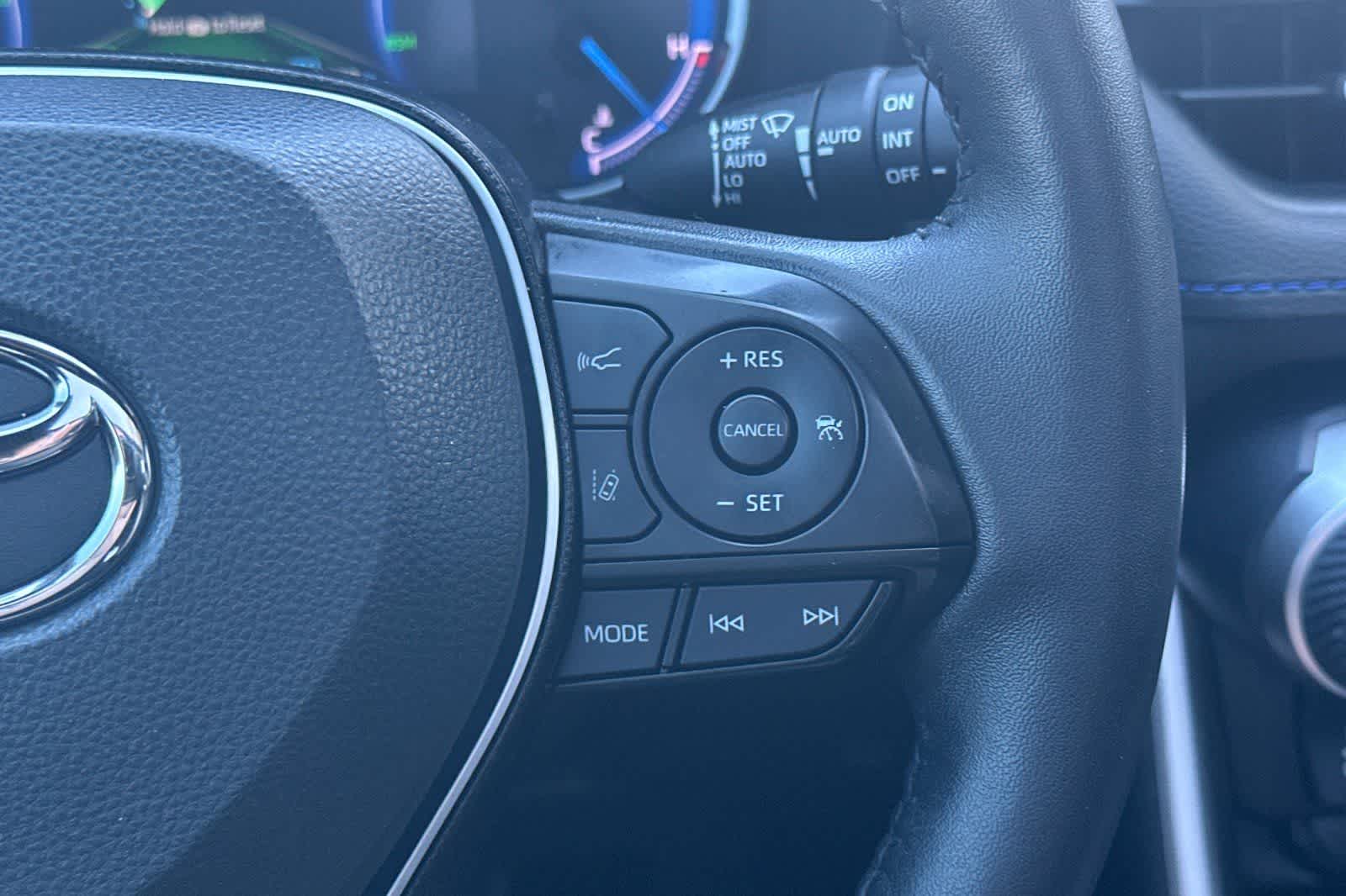 Thumbnail: 2021 Toyota RAV4 - 28