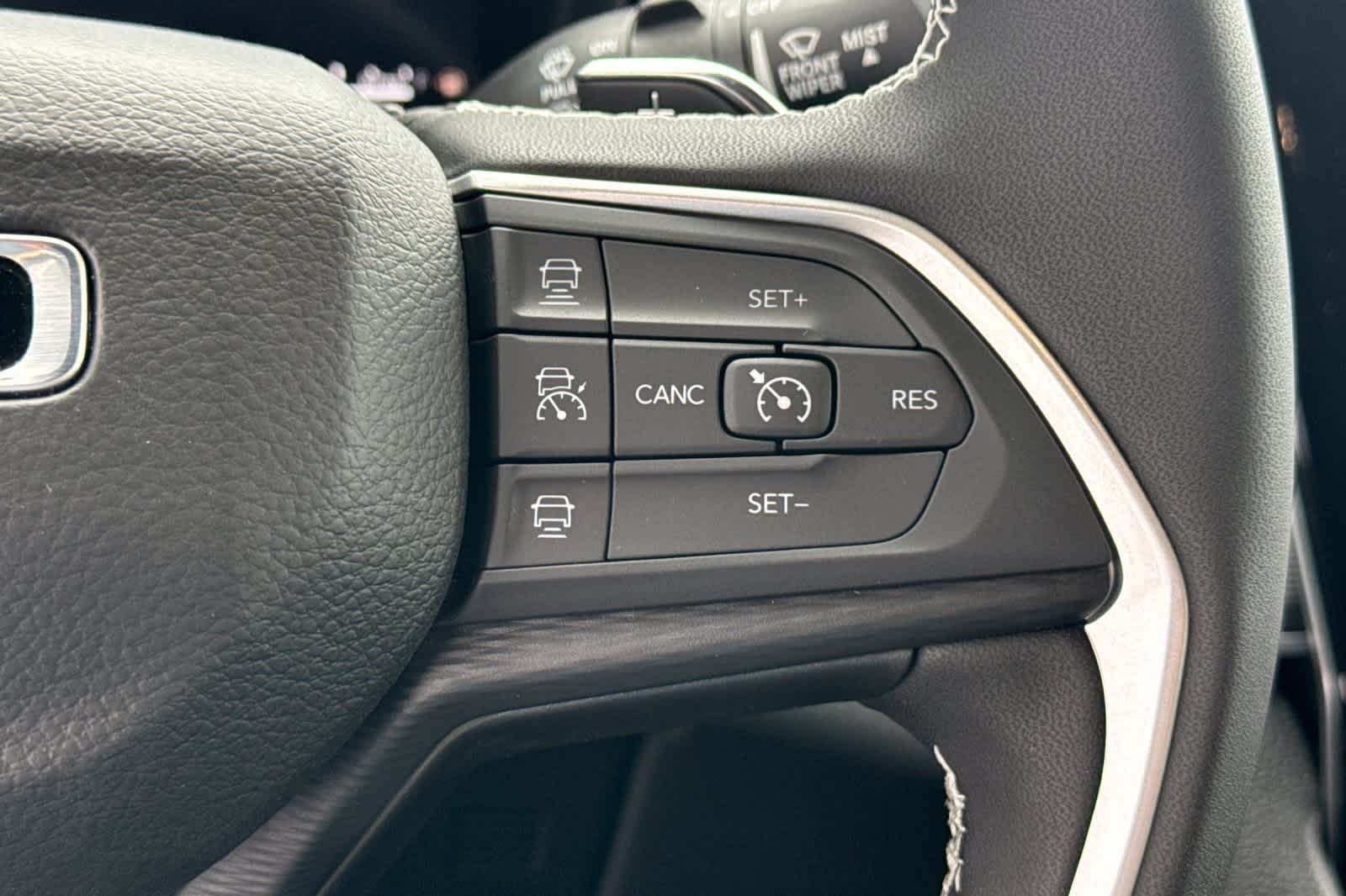 Thumbnail: 2025 Jeep Grand Cherokee - 28