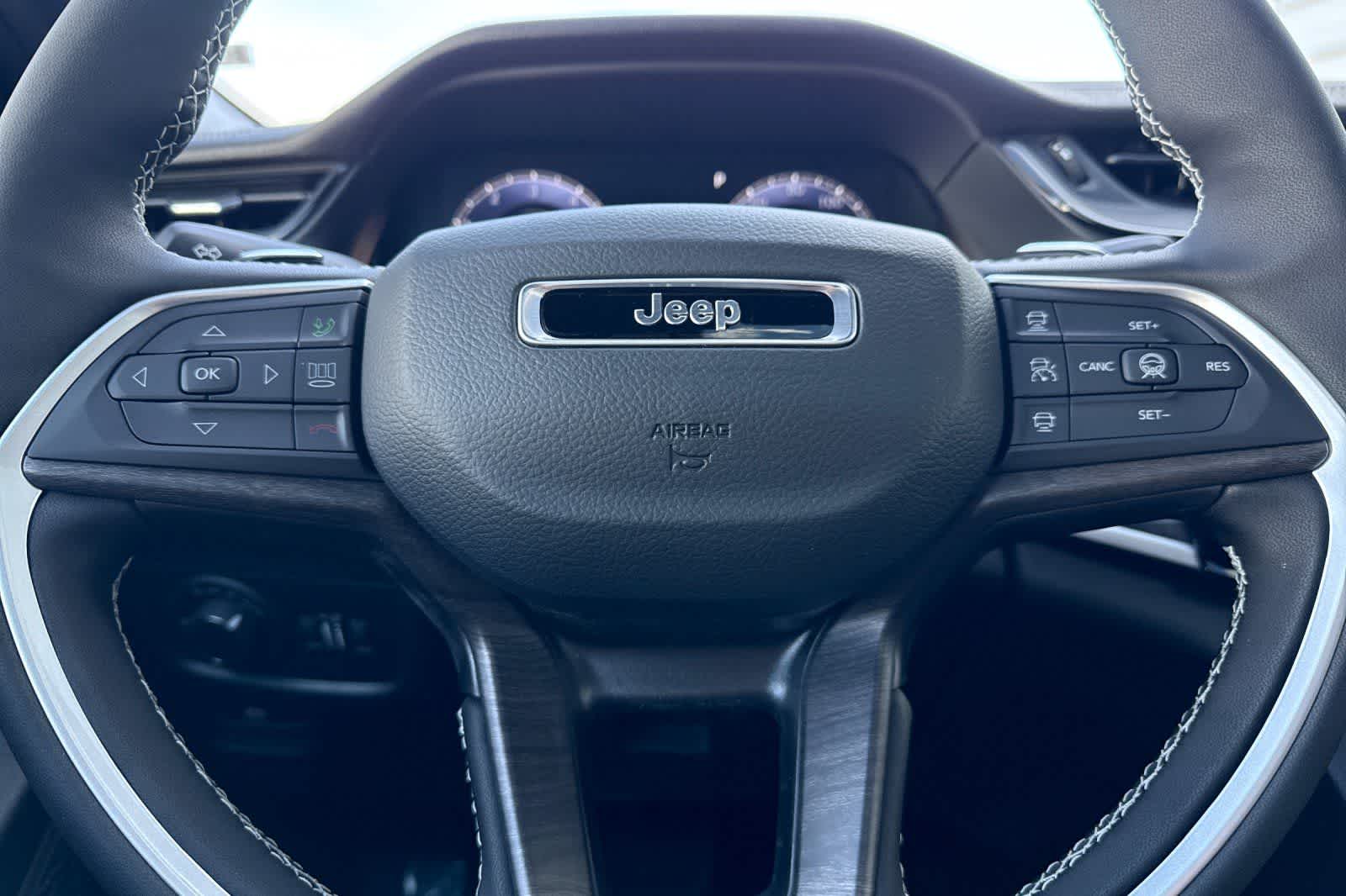 Thumbnail: 2026 Jeep Grand Cherokee - 26