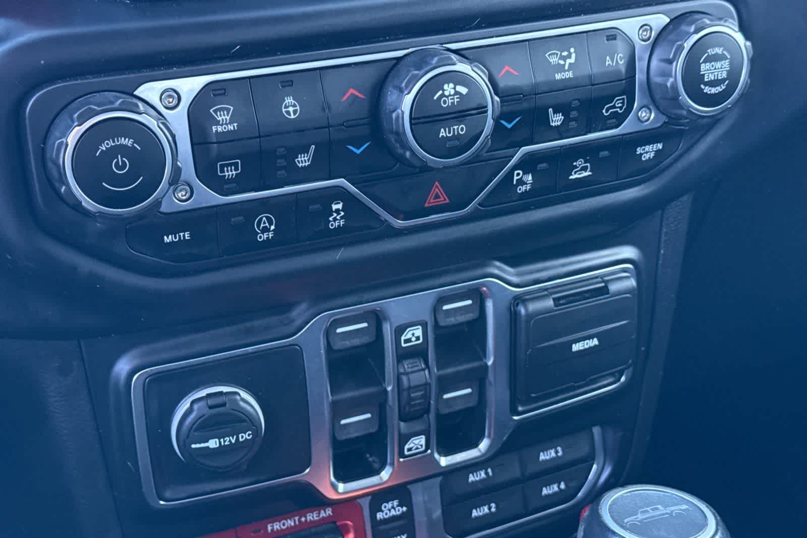 Thumbnail: 2020 Jeep Gladiator - 22