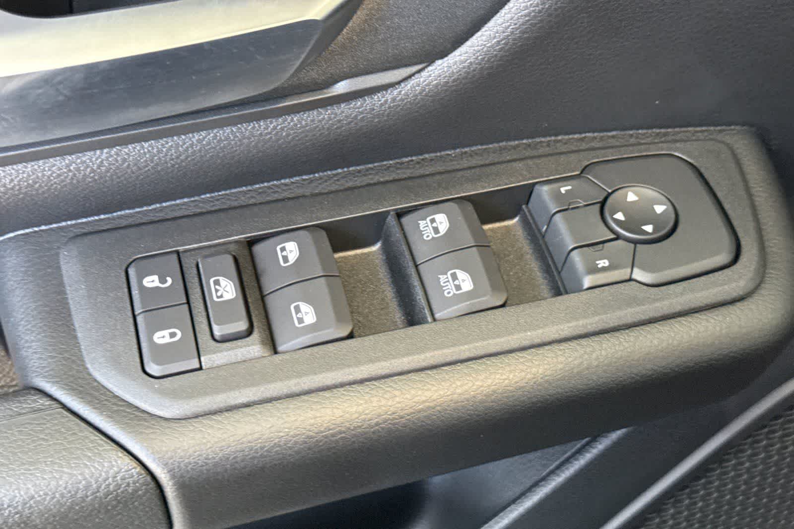 Thumbnail: 2026 RAM 1500 - 13