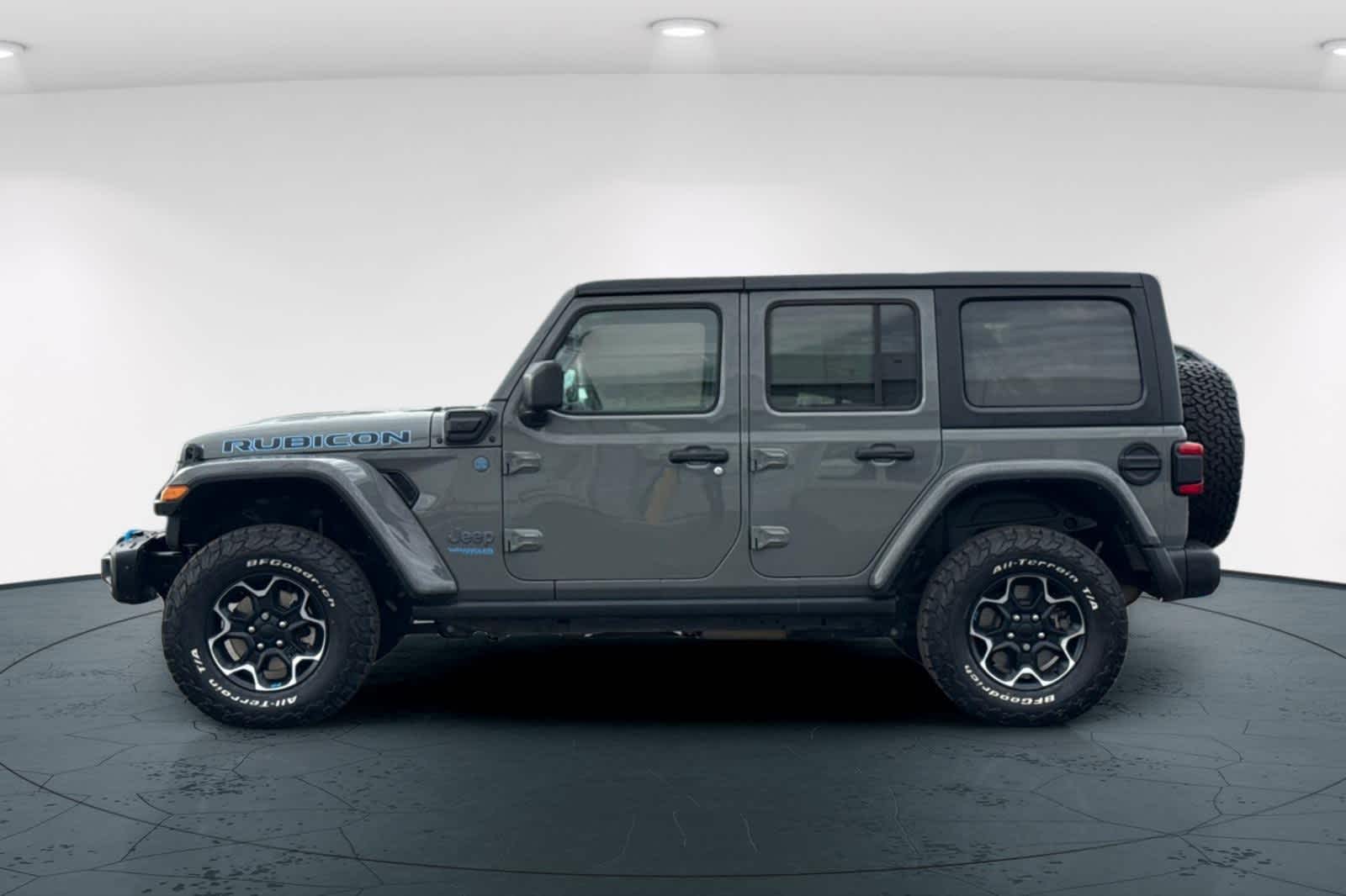 Thumbnail: 2022 Jeep Wrangler - 9