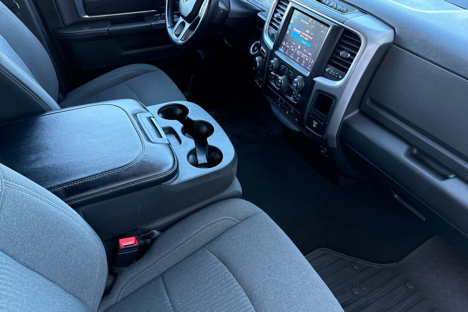 Thumbnail: 2022 RAM 1500 Classic - 15