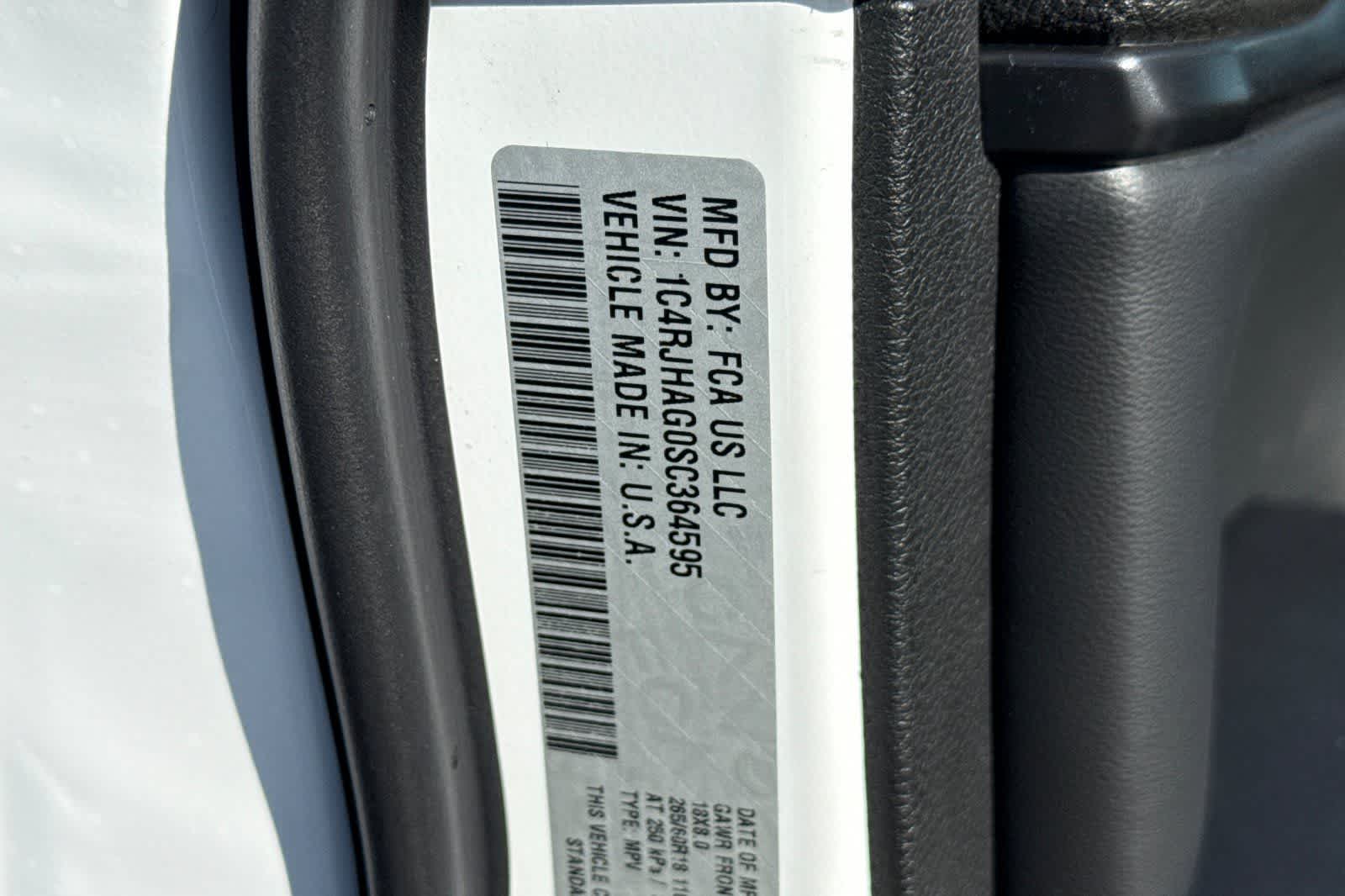 Thumbnail: 2025 Jeep Grand Cherokee - 32