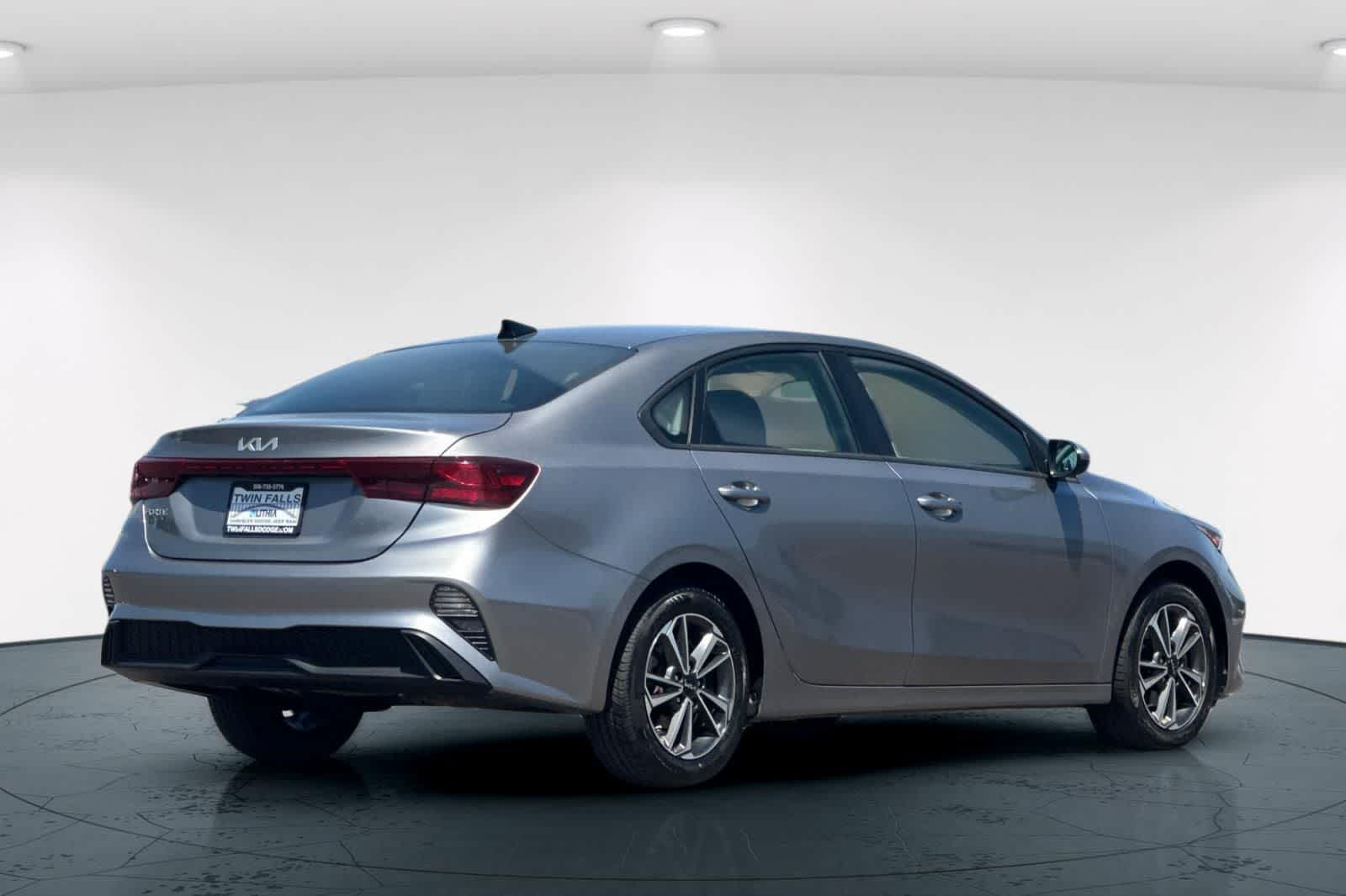 Thumbnail: 2023 Kia Forte - 2