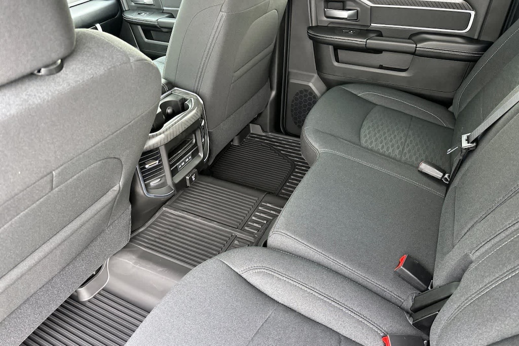 New 2026 Ram 3500 BIG HORN CREW CAB 4X4 8' BOX Pickup