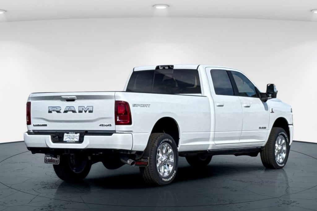 New 2026 Ram 3500 LARAMIE CREW CAB 4X4 8' BOX Pickup