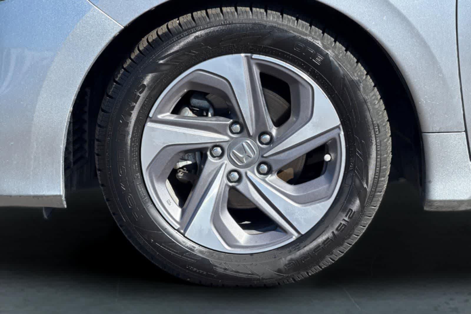 Thumbnail: 2020 Honda Insight - 28