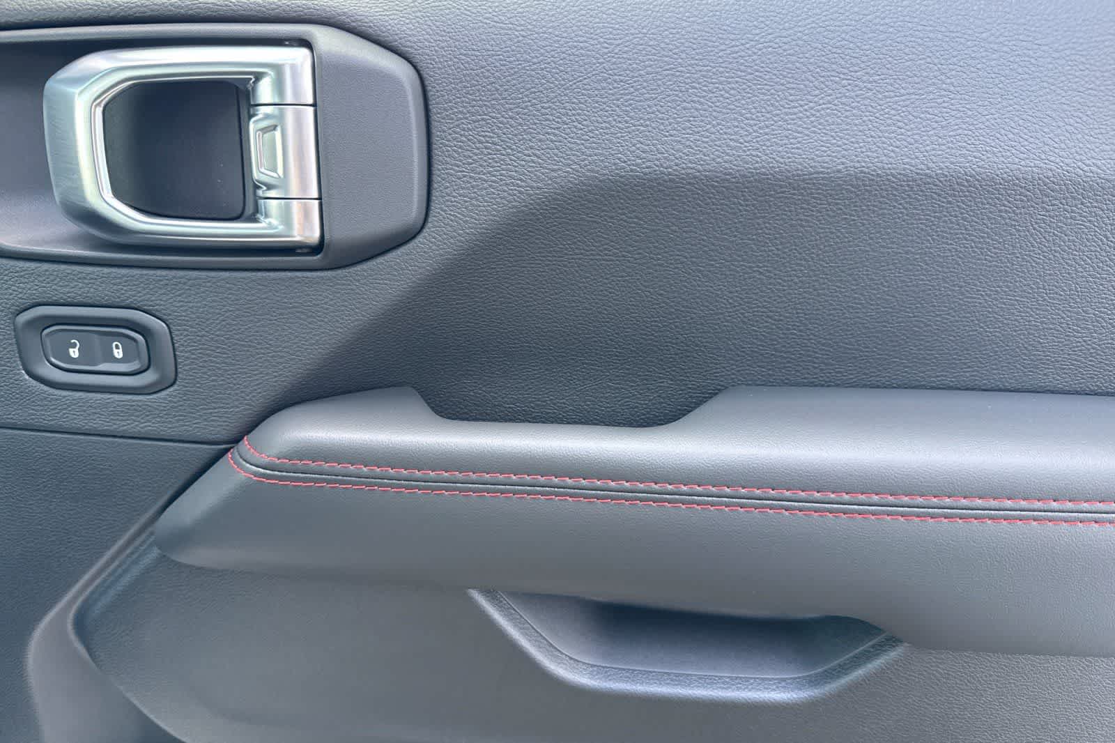 Thumbnail: 2026 Jeep Wrangler - 19