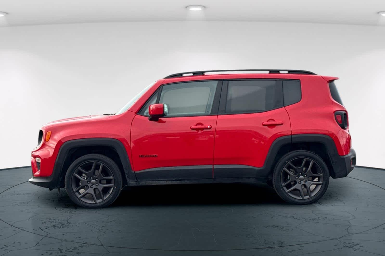 Thumbnail: 2022 Jeep Renegade - 9