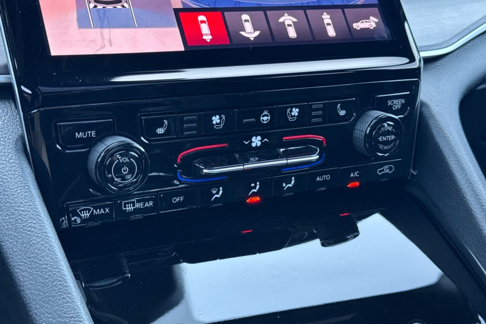 Thumbnail: 2025 Jeep Grand Cherokee - 23