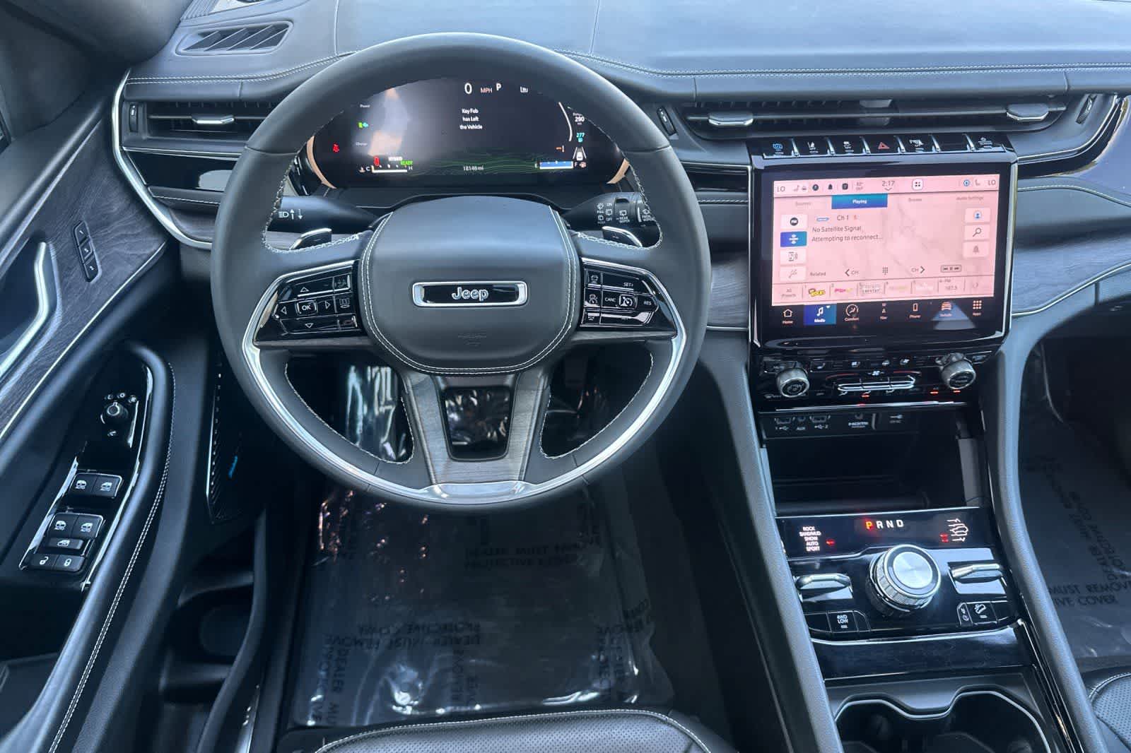 Thumbnail: 2022 Jeep Grand Cherokee - 14