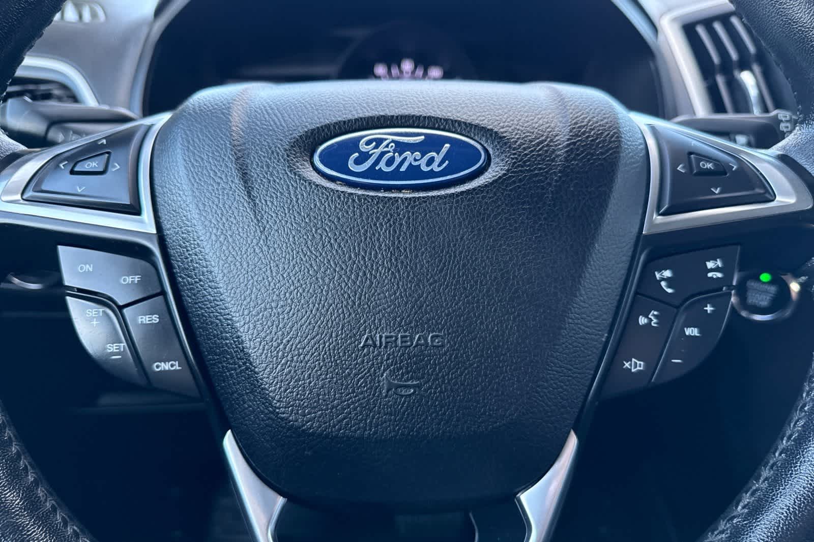 Thumbnail: 2022 Ford Edge - 25
