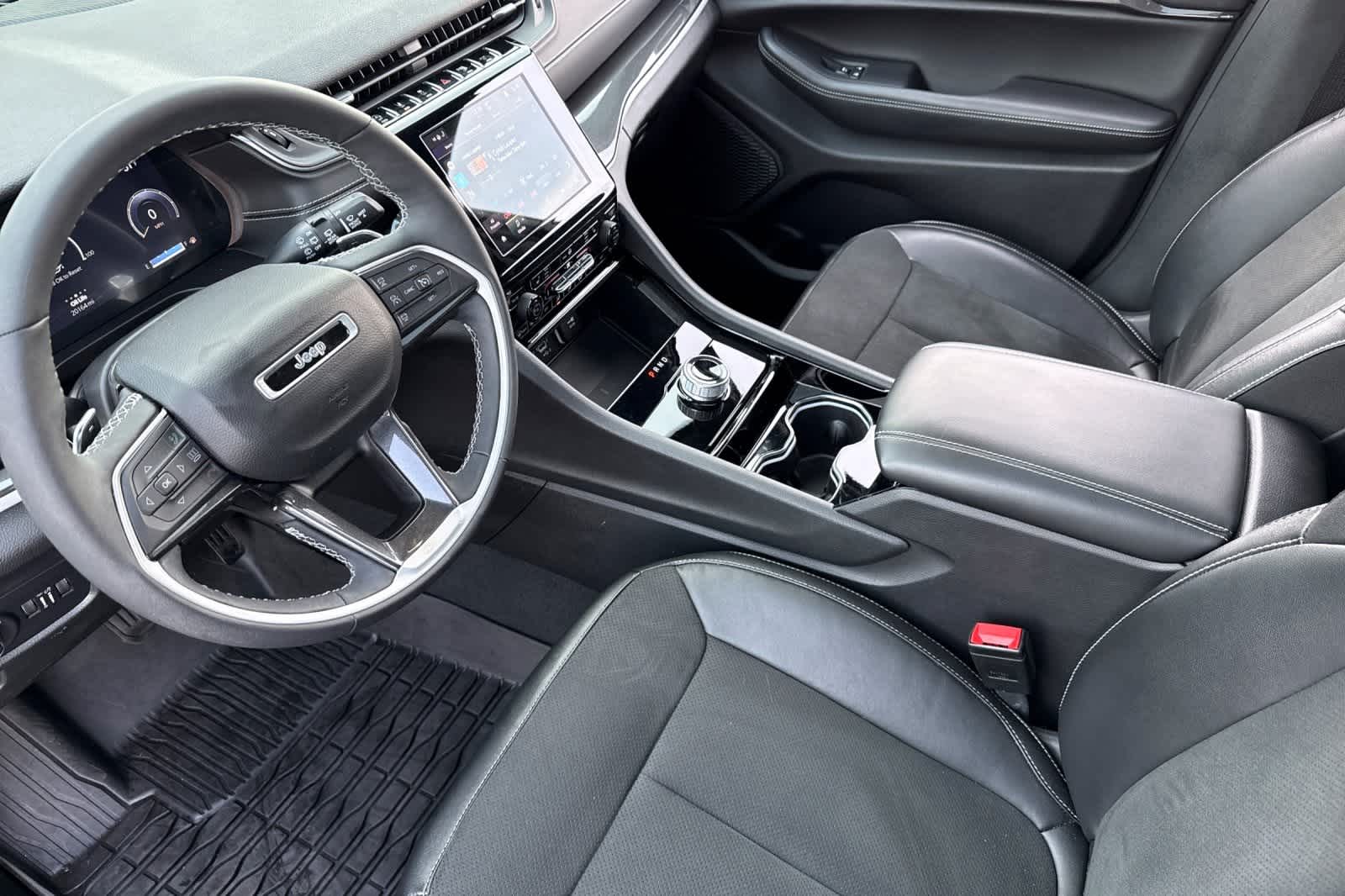 Thumbnail: 2023 Jeep Grand Cherokee - 11