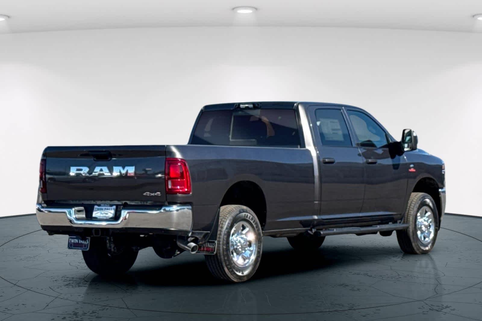 2026 Ram 3500 Tradesman photo 2