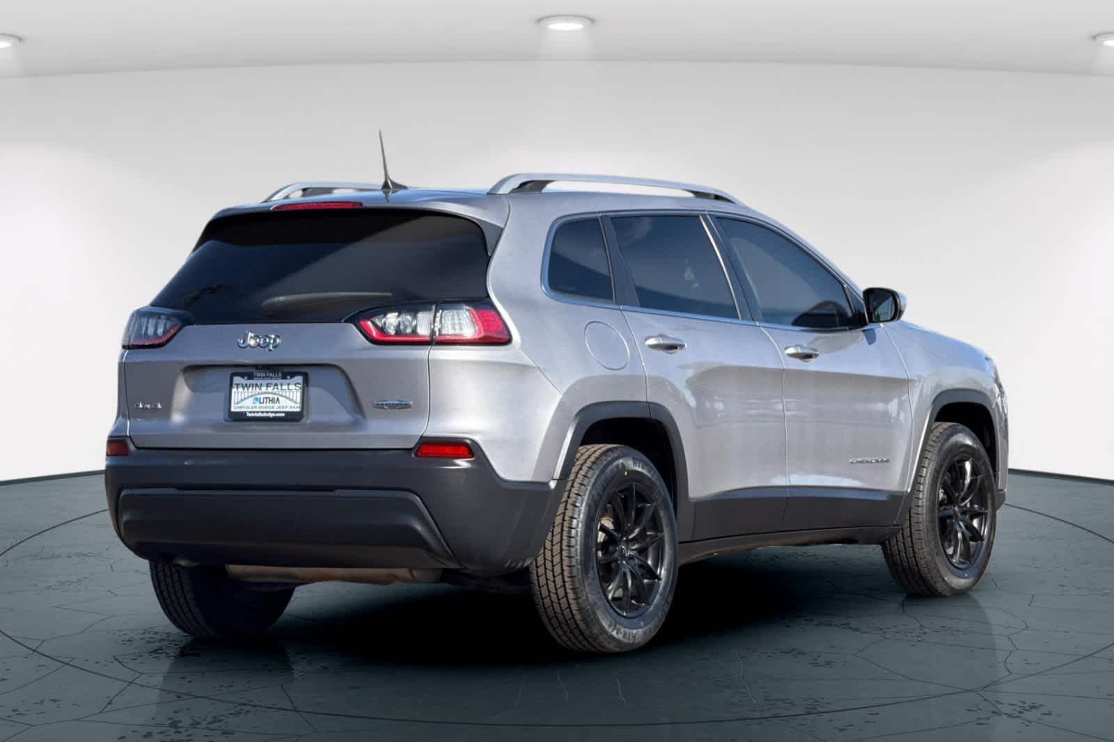 Thumbnail: 2019 Jeep Cherokee - 2