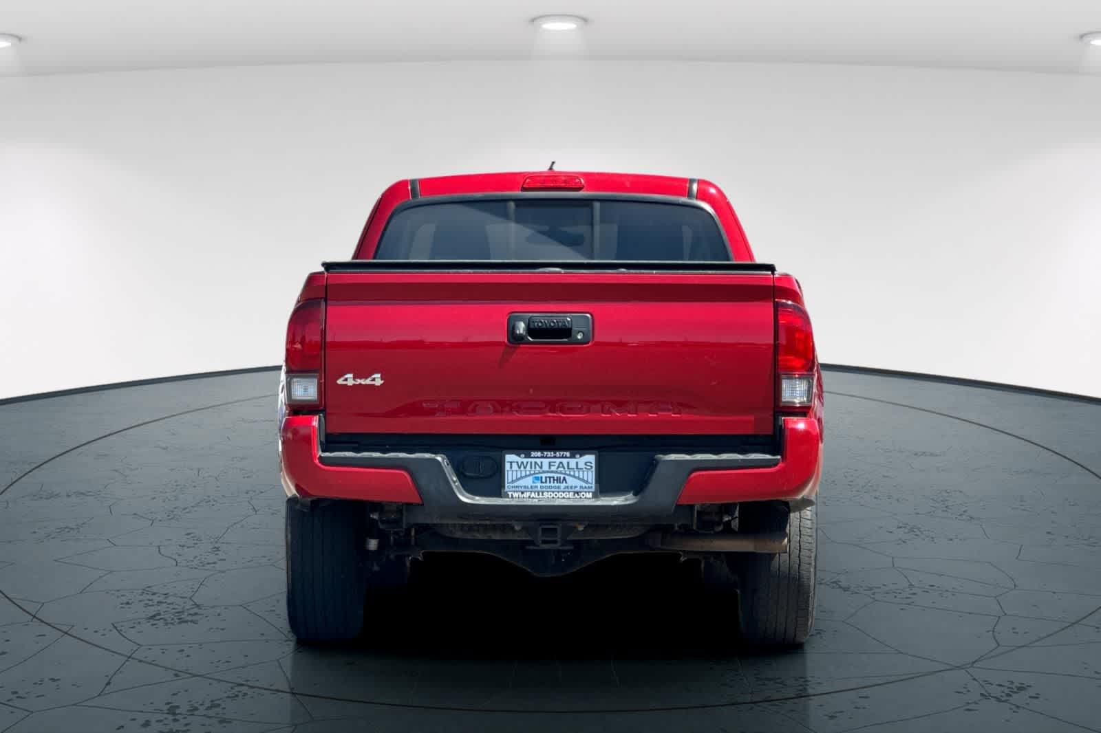 Thumbnail: 2022 Toyota Tacoma - 7