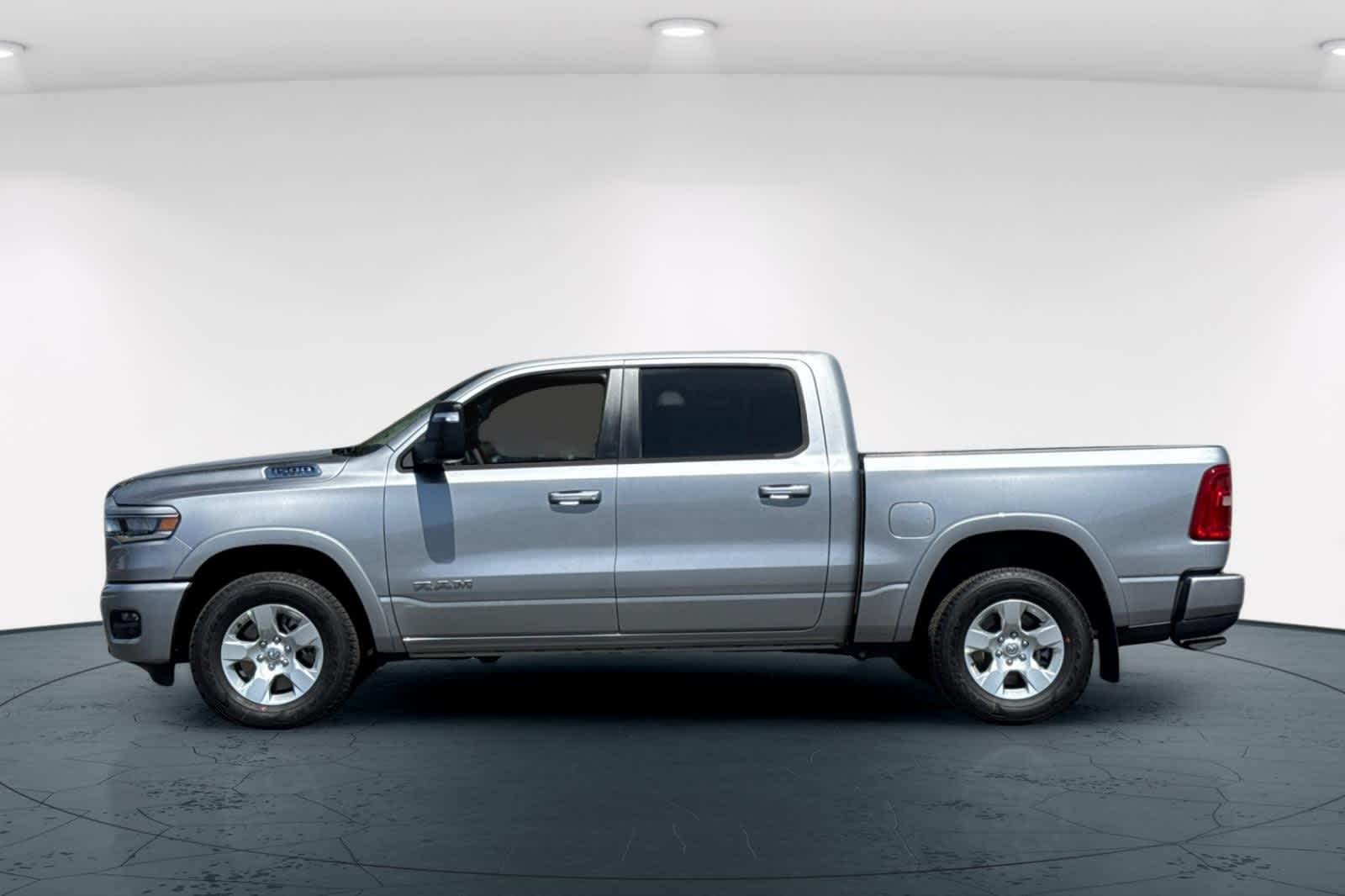 Thumbnail: 2025 RAM 1500 - 9