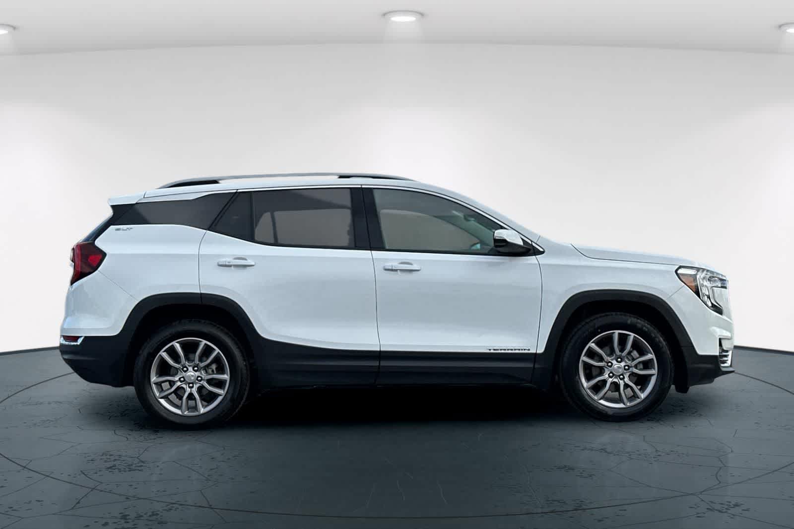 Thumbnail: 2024 GMC Terrain - 6