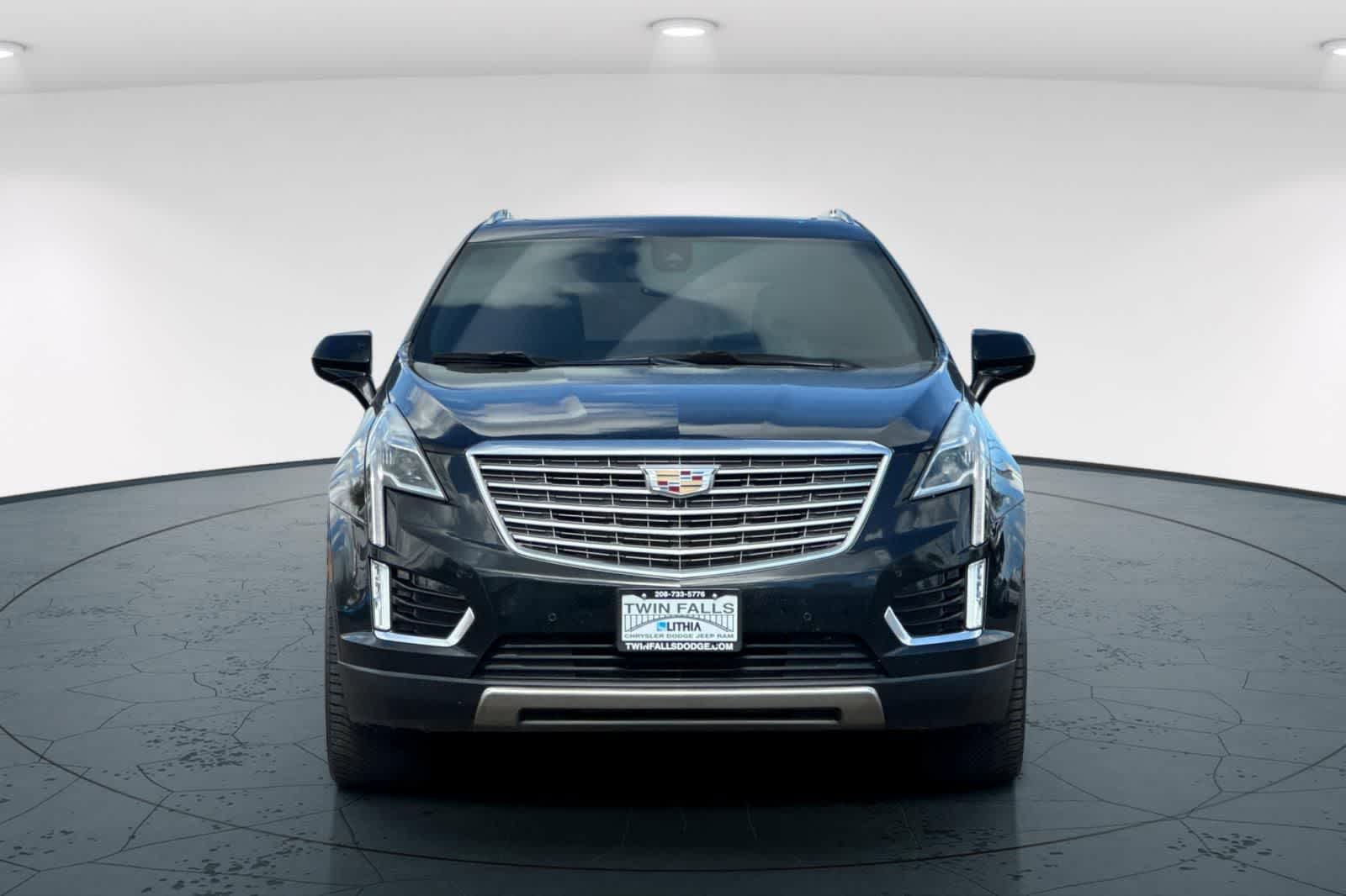 Thumbnail: 2017 Cadillac XT5 - 10