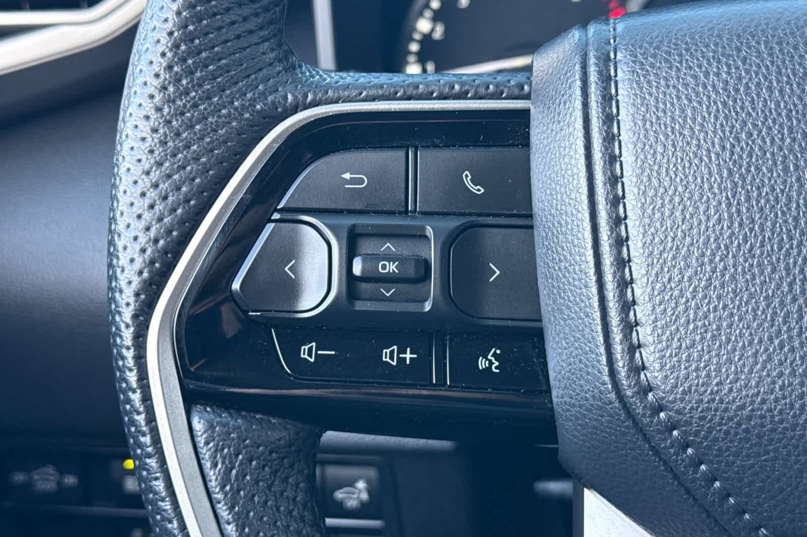 Thumbnail: 2023 Toyota Tundra - 25