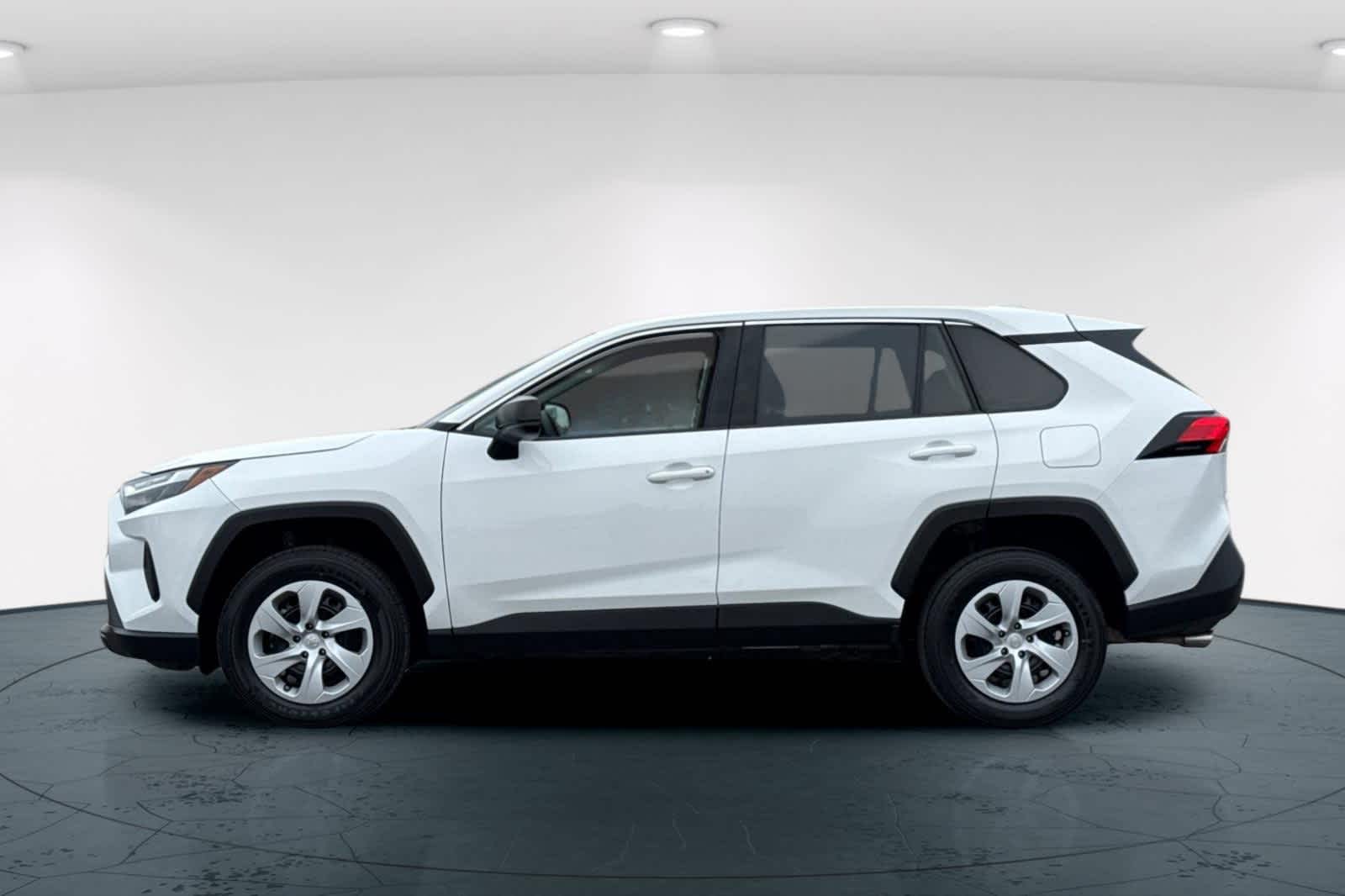 Thumbnail: 2024 Toyota RAV4 - 9