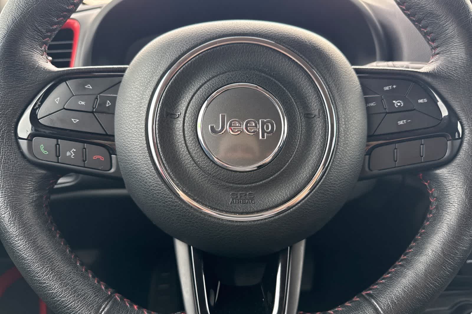 Thumbnail: 2022 Jeep Renegade - 25