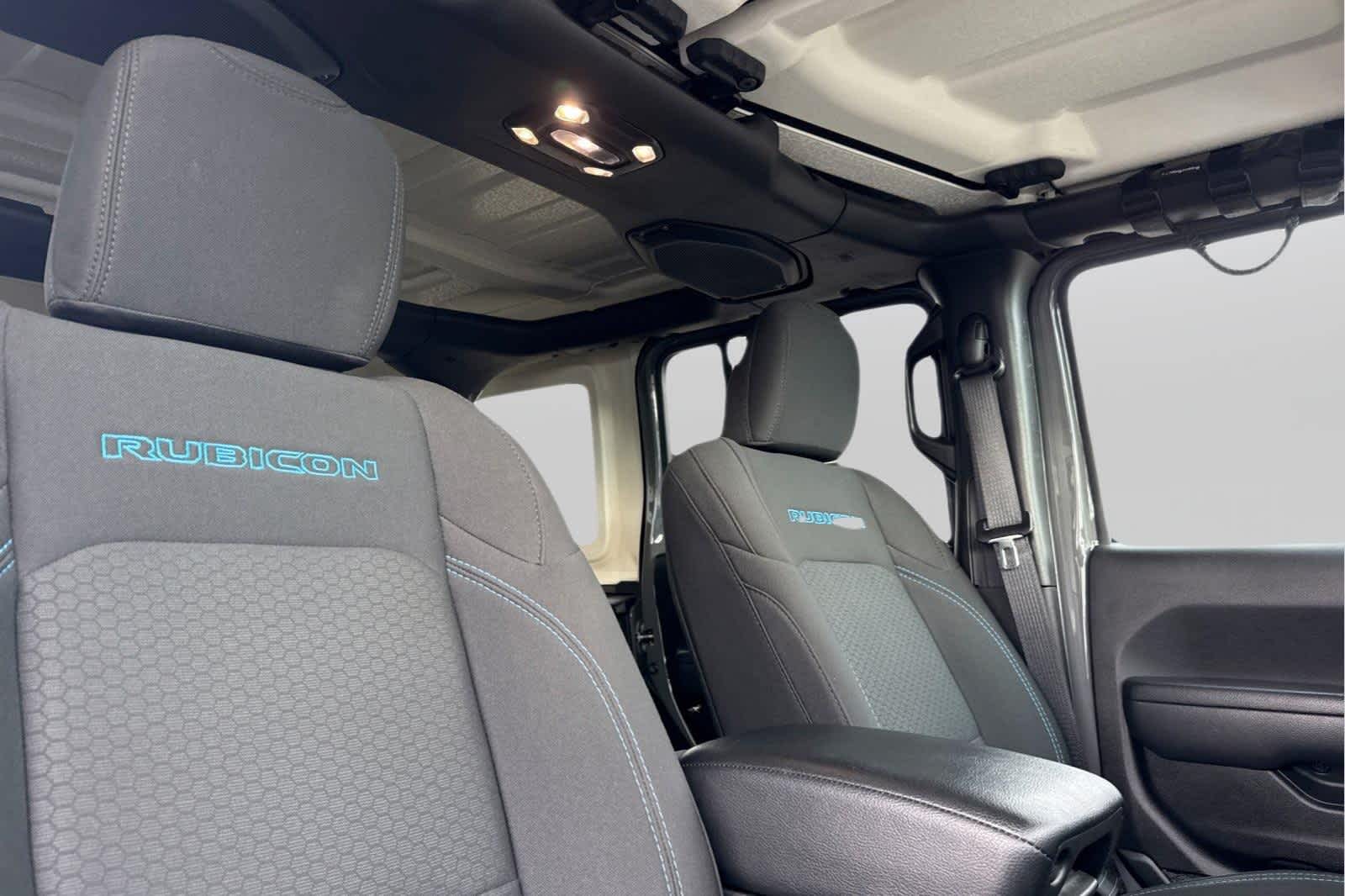 Thumbnail: 2022 Jeep Wrangler - 18