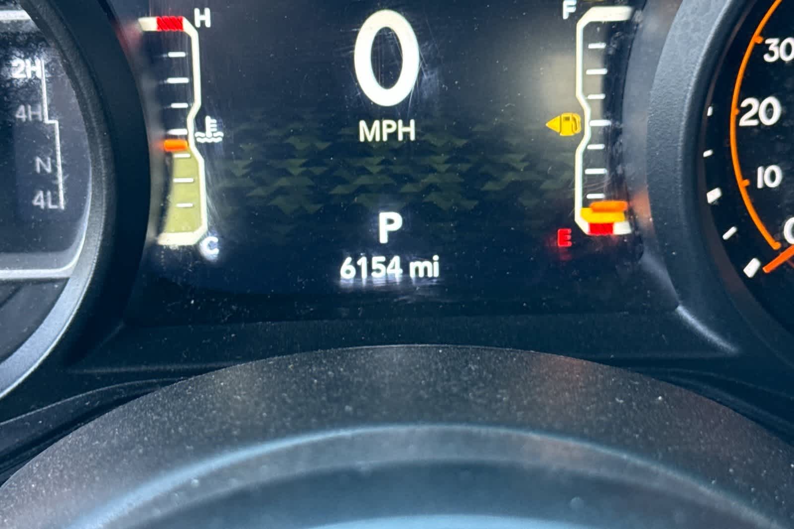 Thumbnail: 2024 Jeep Gladiator - 28