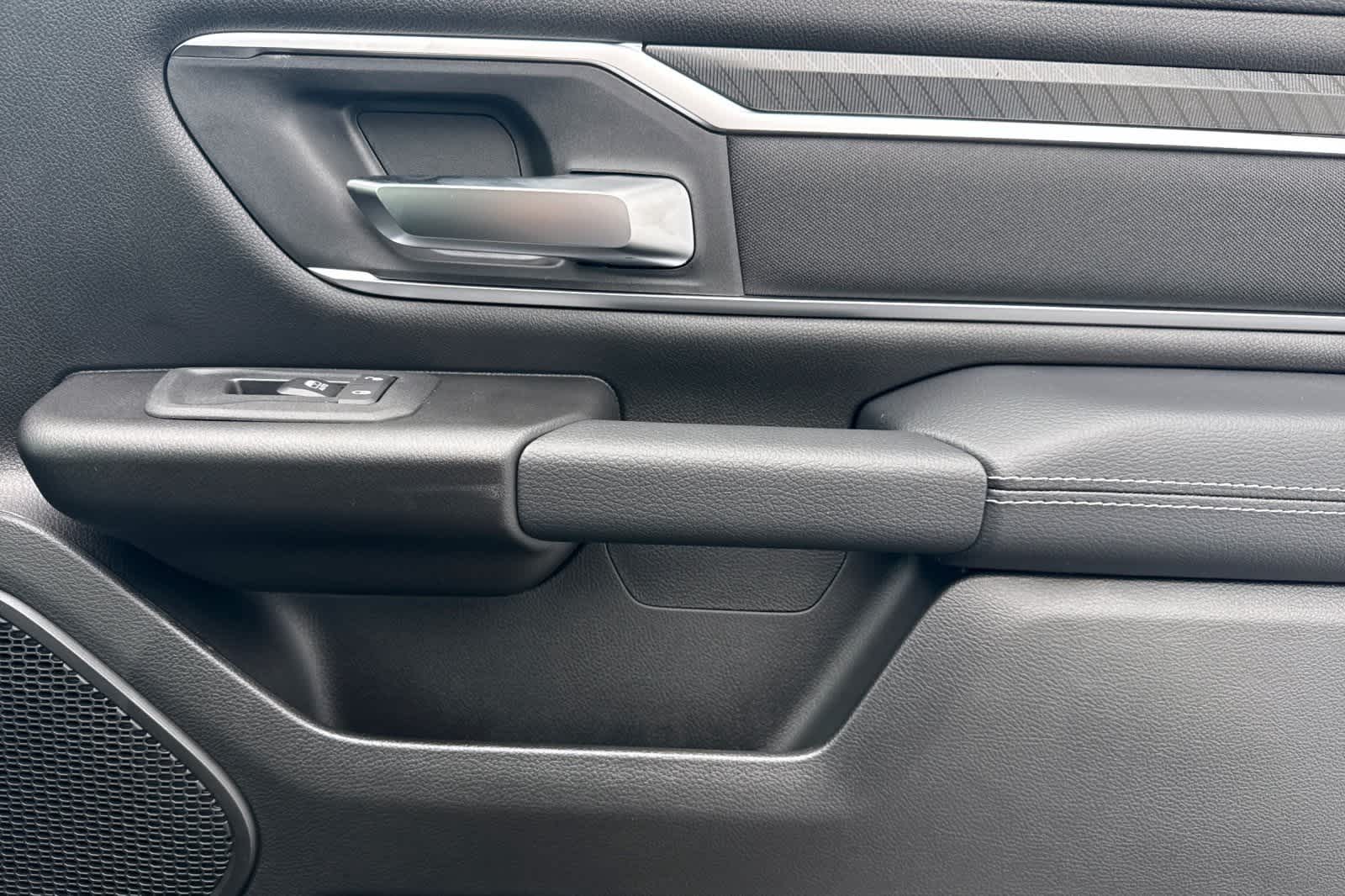 Thumbnail: 2026 RAM 1500 - 18