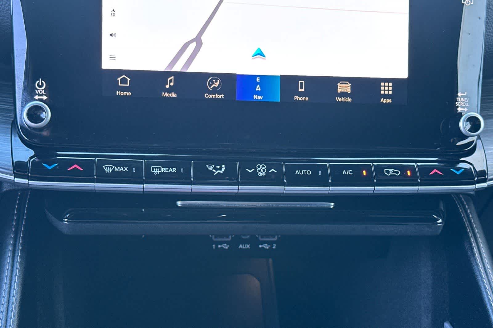 Thumbnail: 2023 Jeep Wagoneer - 24