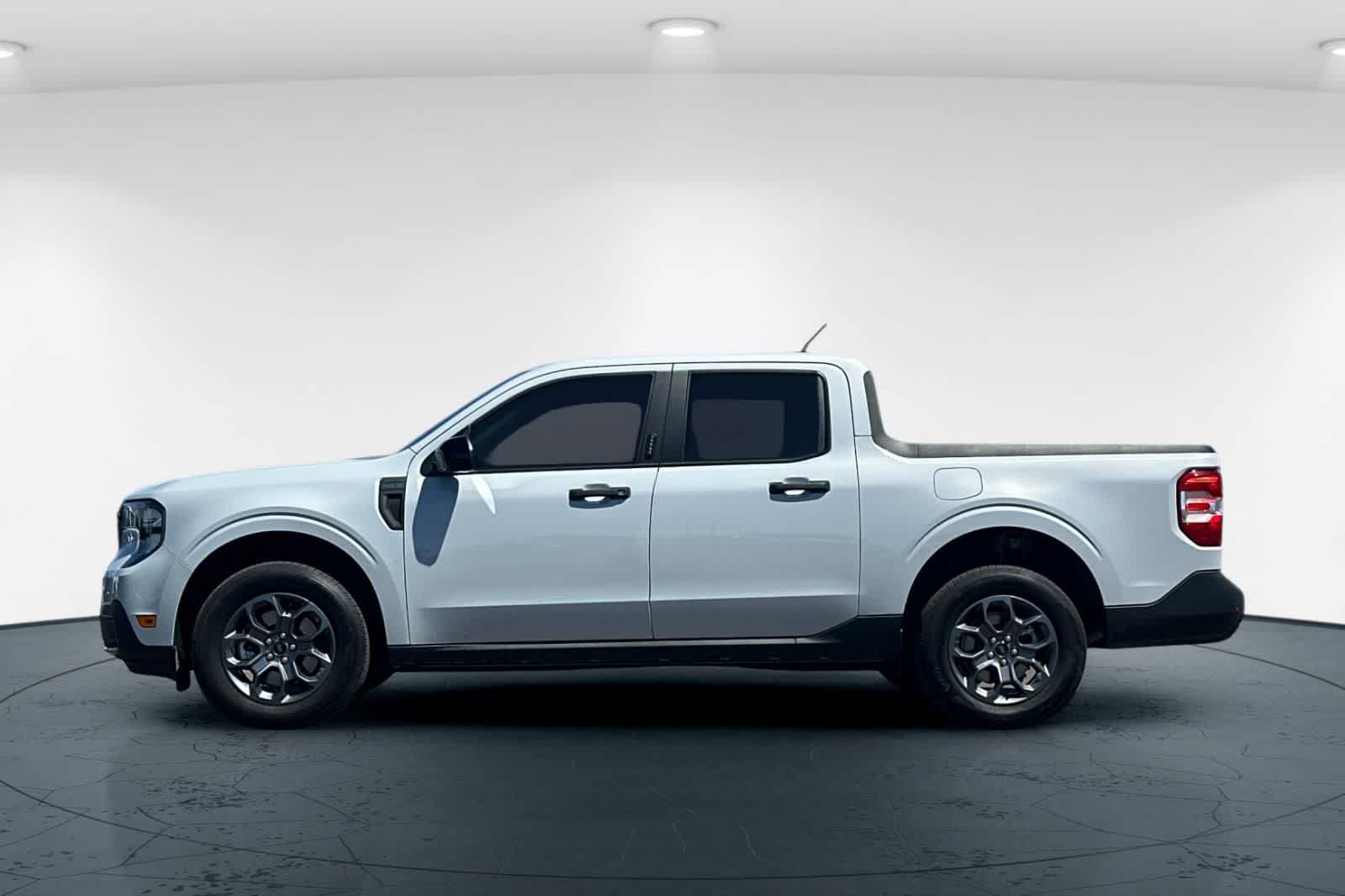 Thumbnail: 2025 Ford Maverick - 9