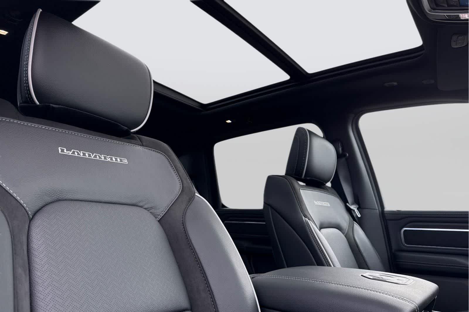 Thumbnail: 2026 RAM 1500 - 17