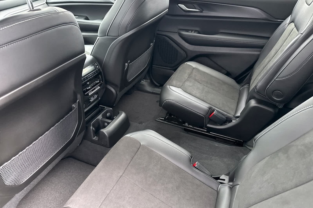 New 2025 Jeep Grand Cherokee L ALTITUDE X 4X4 Sport Utility