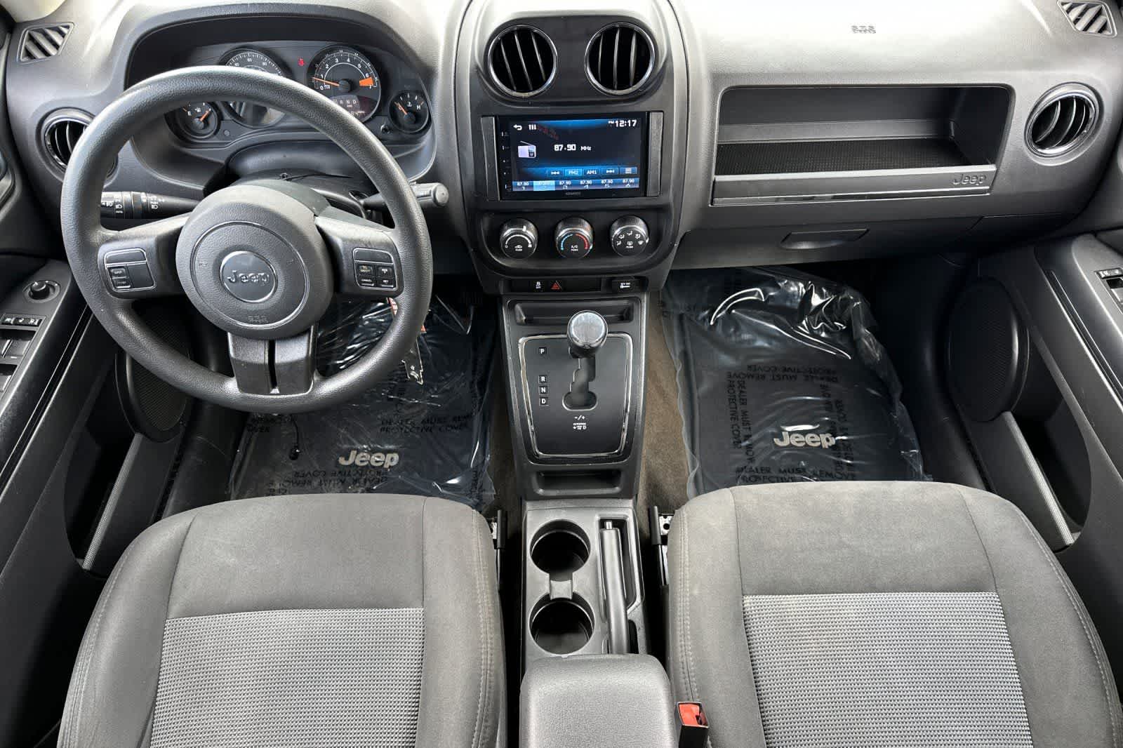 Thumbnail: 2016 Jeep Patriot - 3