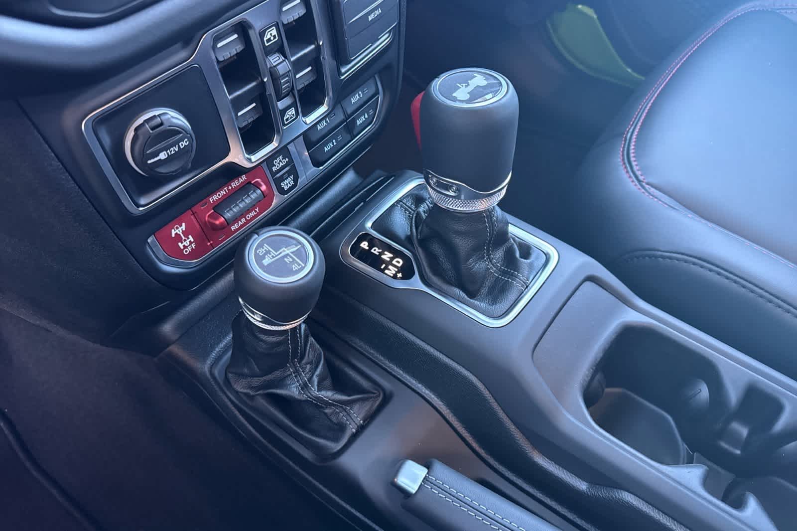 Thumbnail: 2025 Jeep Wrangler - 24