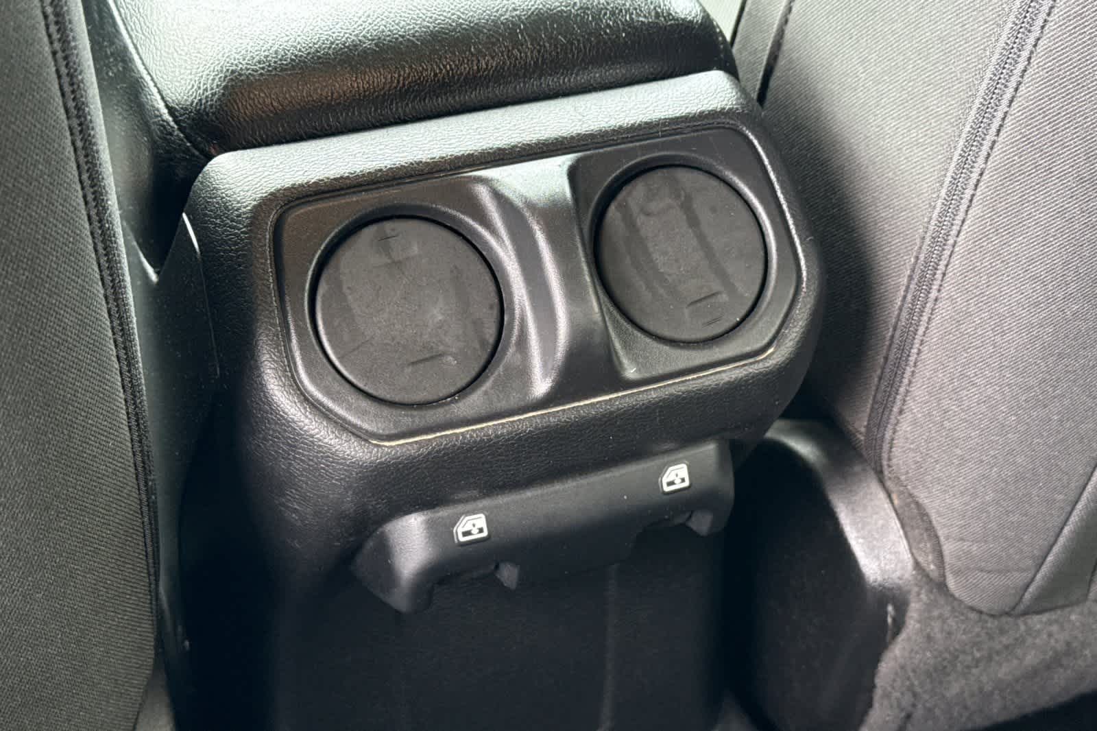 Thumbnail: 2022 Jeep Wrangler - 15