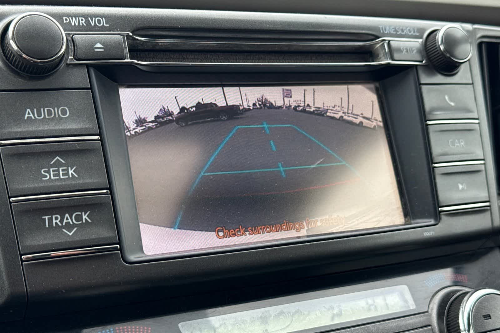 Thumbnail: 2013 Toyota RAV4 - 20