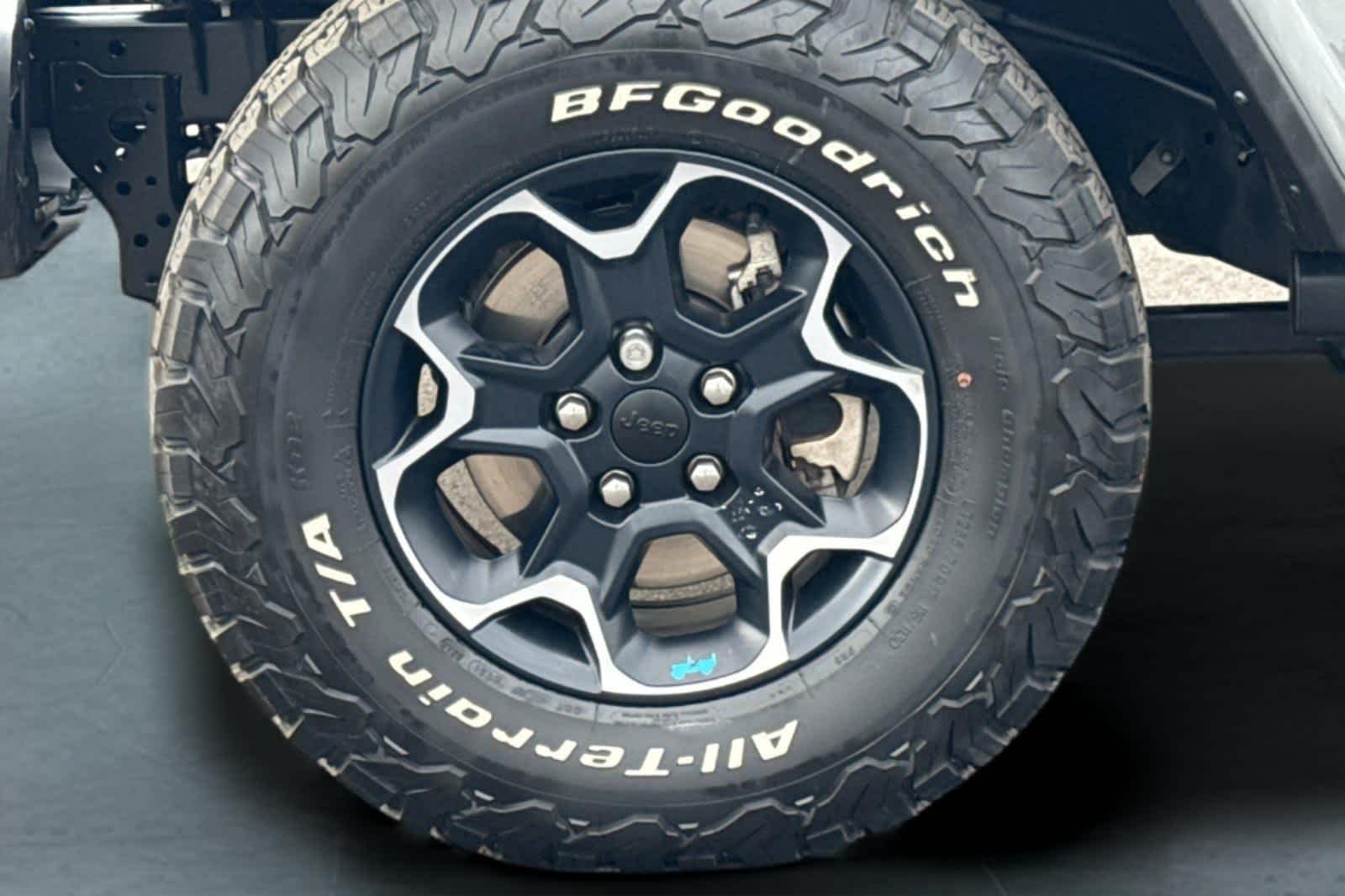 Thumbnail: 2022 Jeep Wrangler - 31