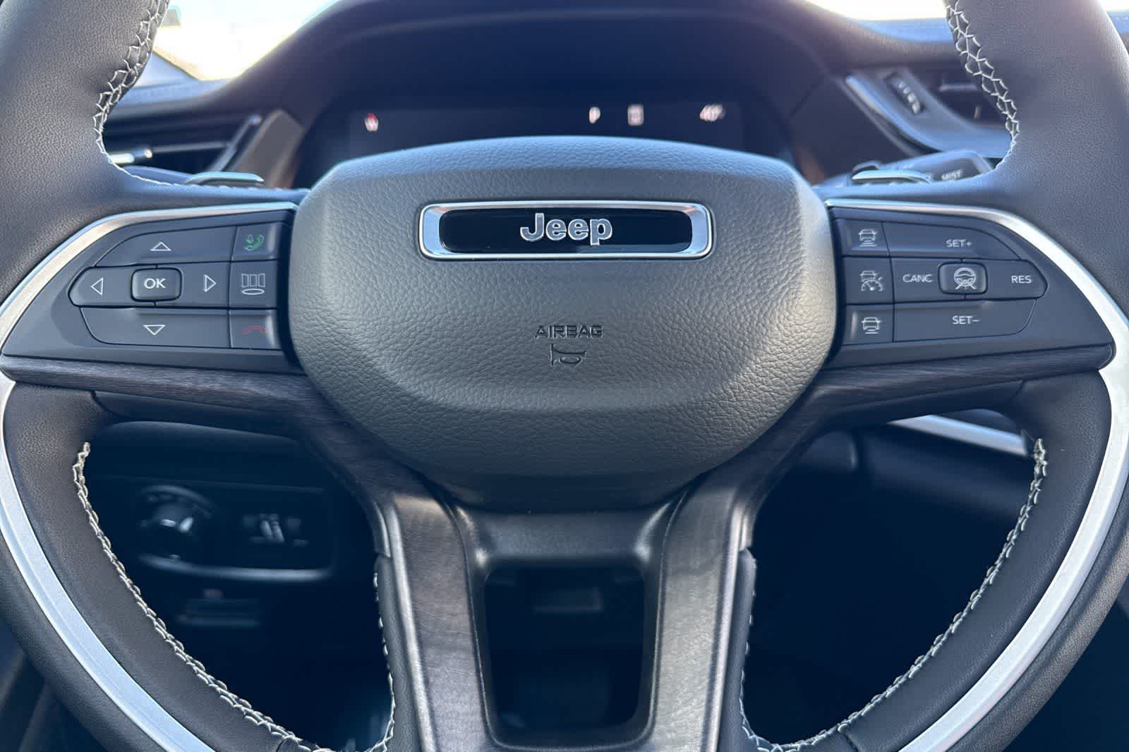Thumbnail: 2026 Jeep Grand Cherokee - 26