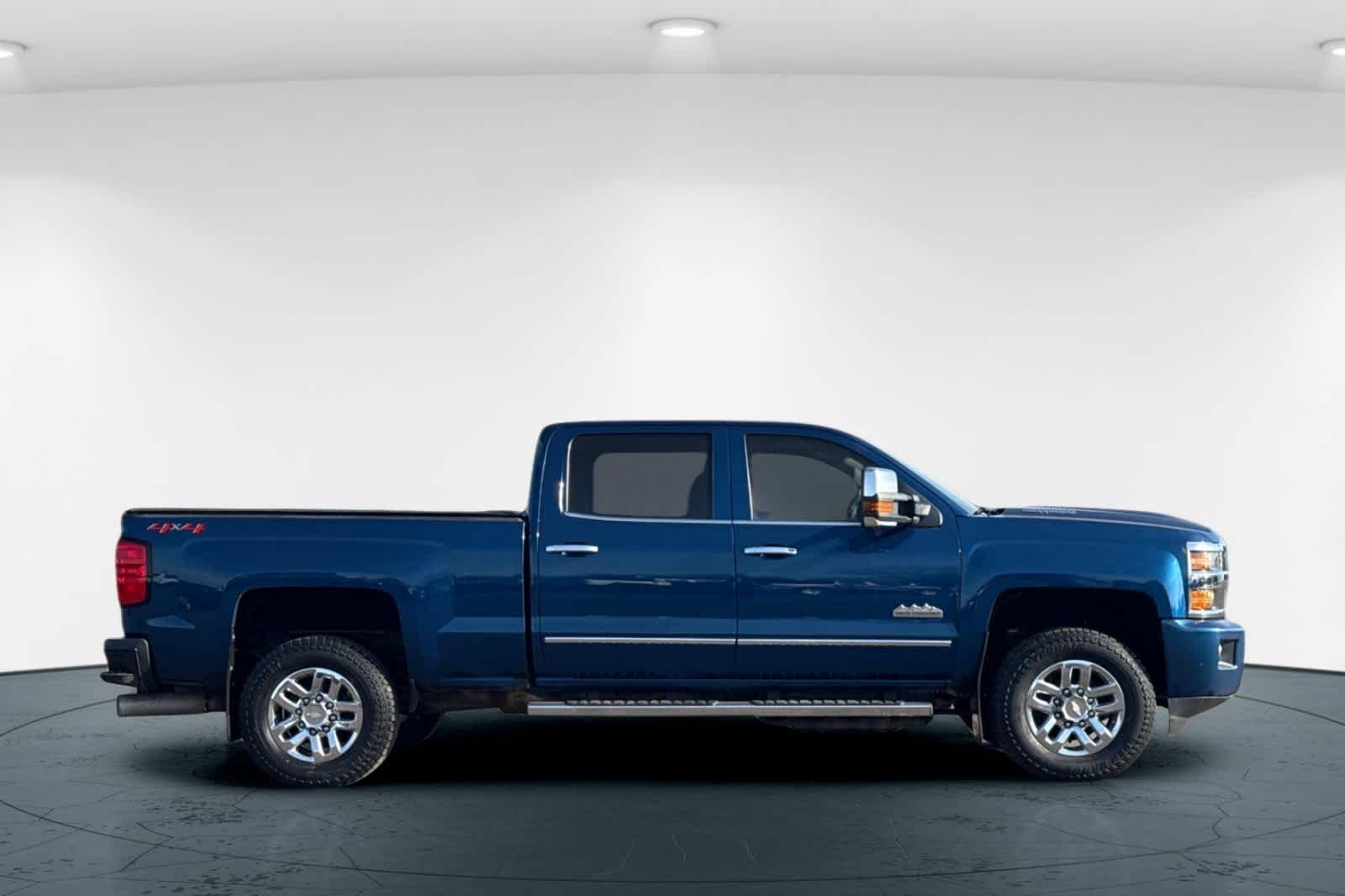 Thumbnail: 2018 Chevrolet Silverado 3500 - 6