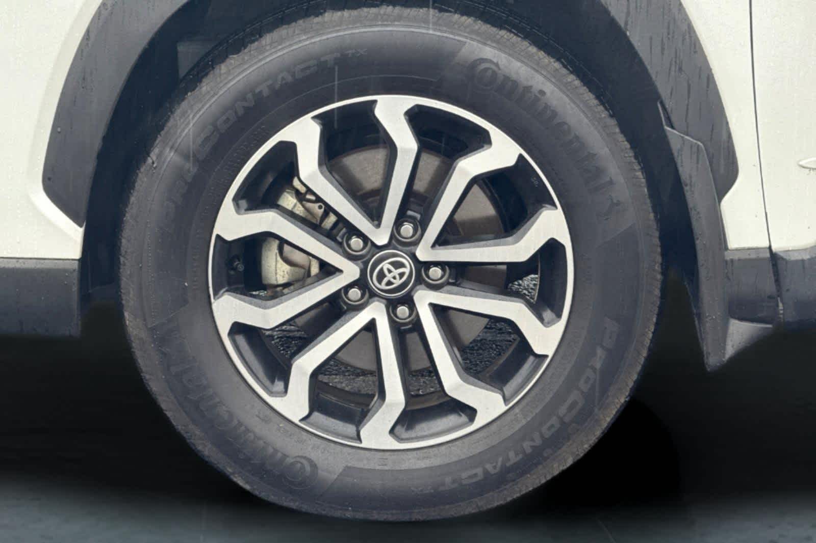 Thumbnail: 2024 Toyota Corolla Cross - 30