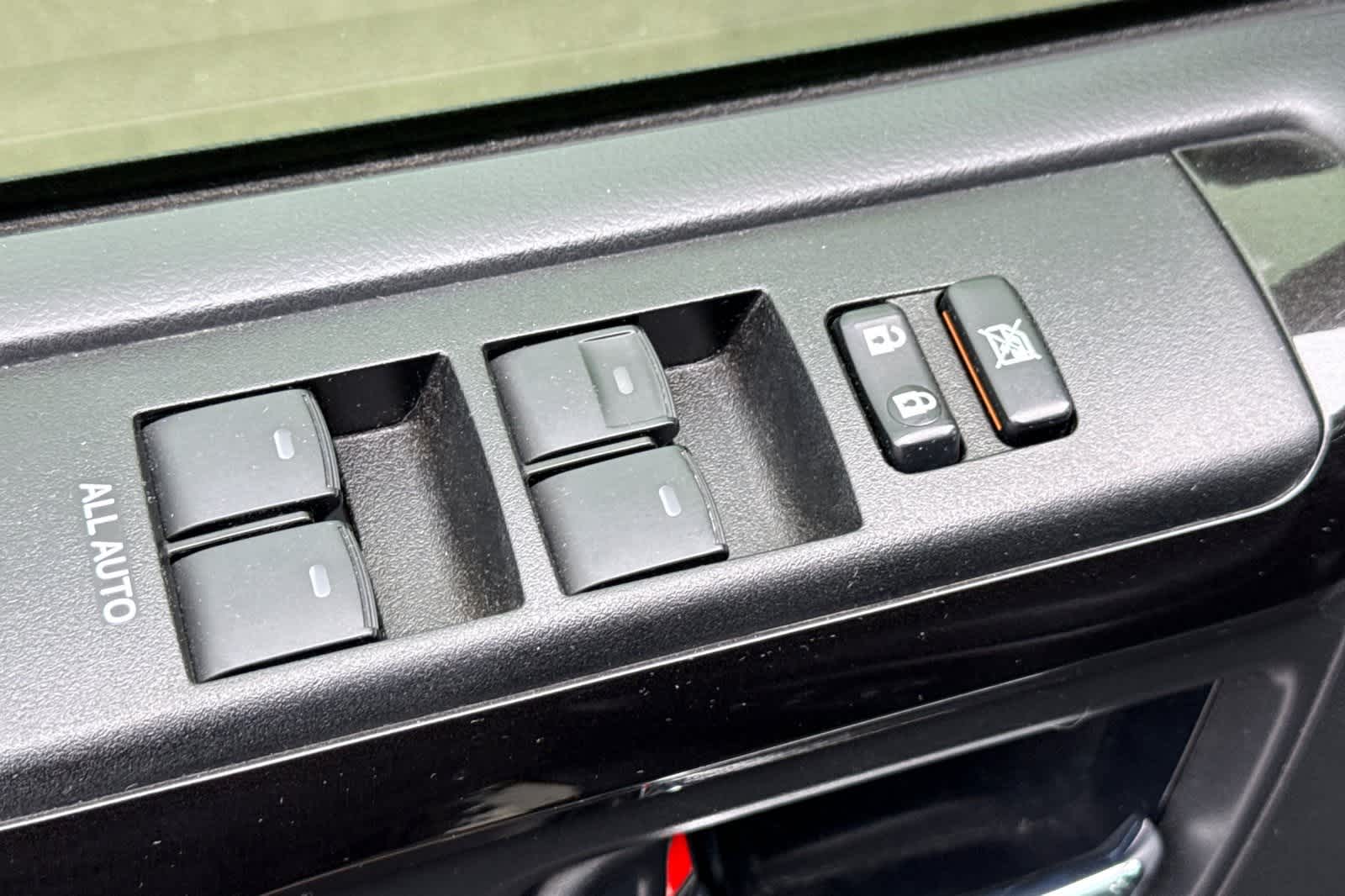 Thumbnail: 2019 Toyota 4Runner - 13